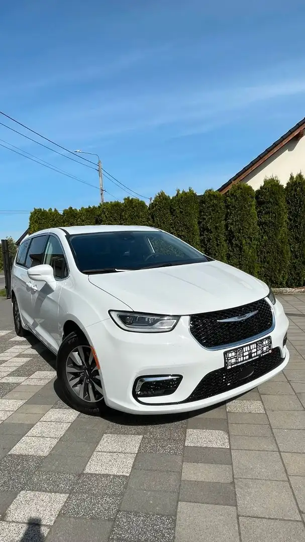 Chrysler Pacifica 3.6 V6 HYBRID 7SITZER GARANTIE LED AHK White - 1