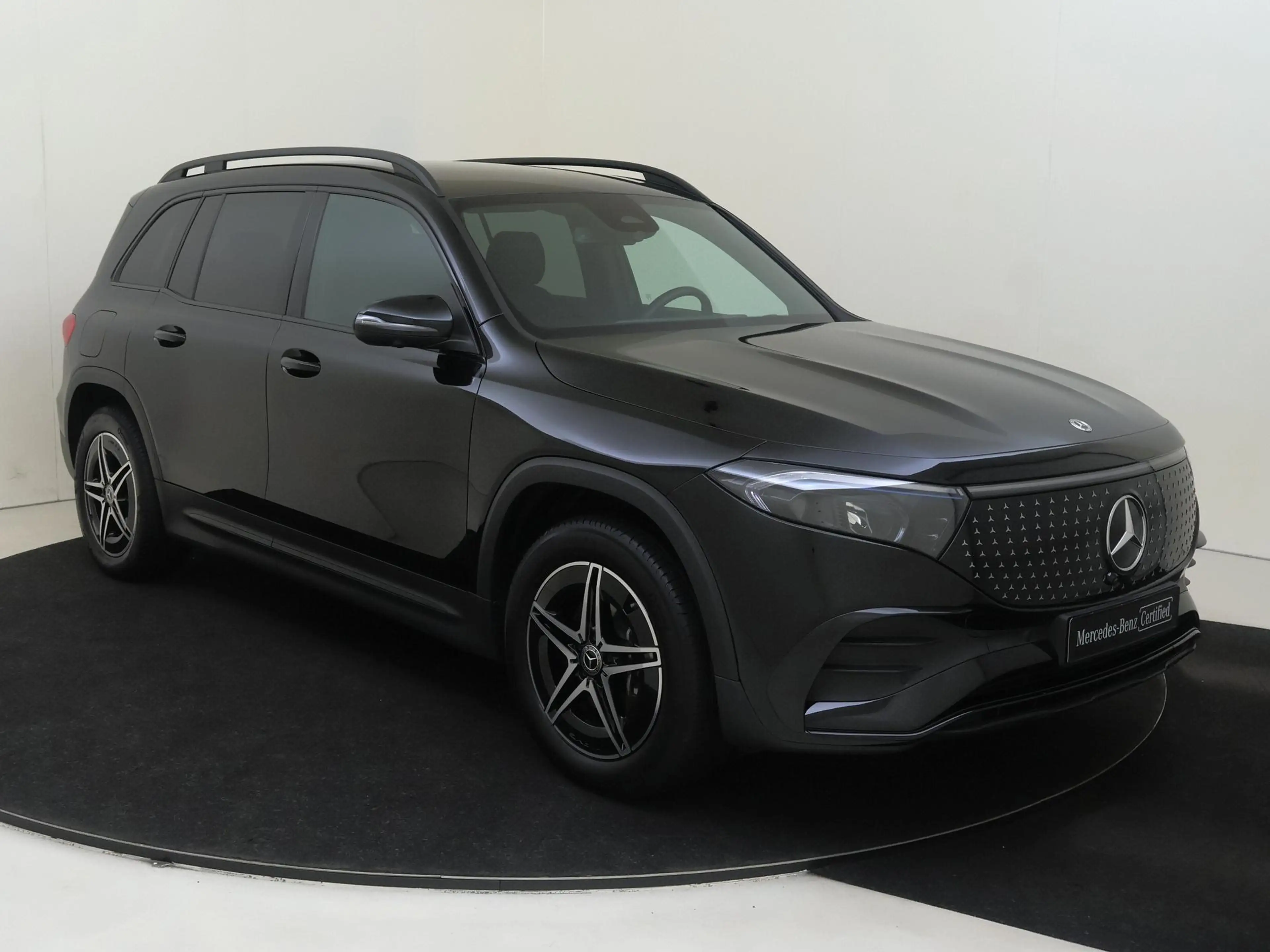 Mercedes-Benz EQB 250 250+ AMG Line 71 kWh Stoelverwarming / Nightpakket — photo 2