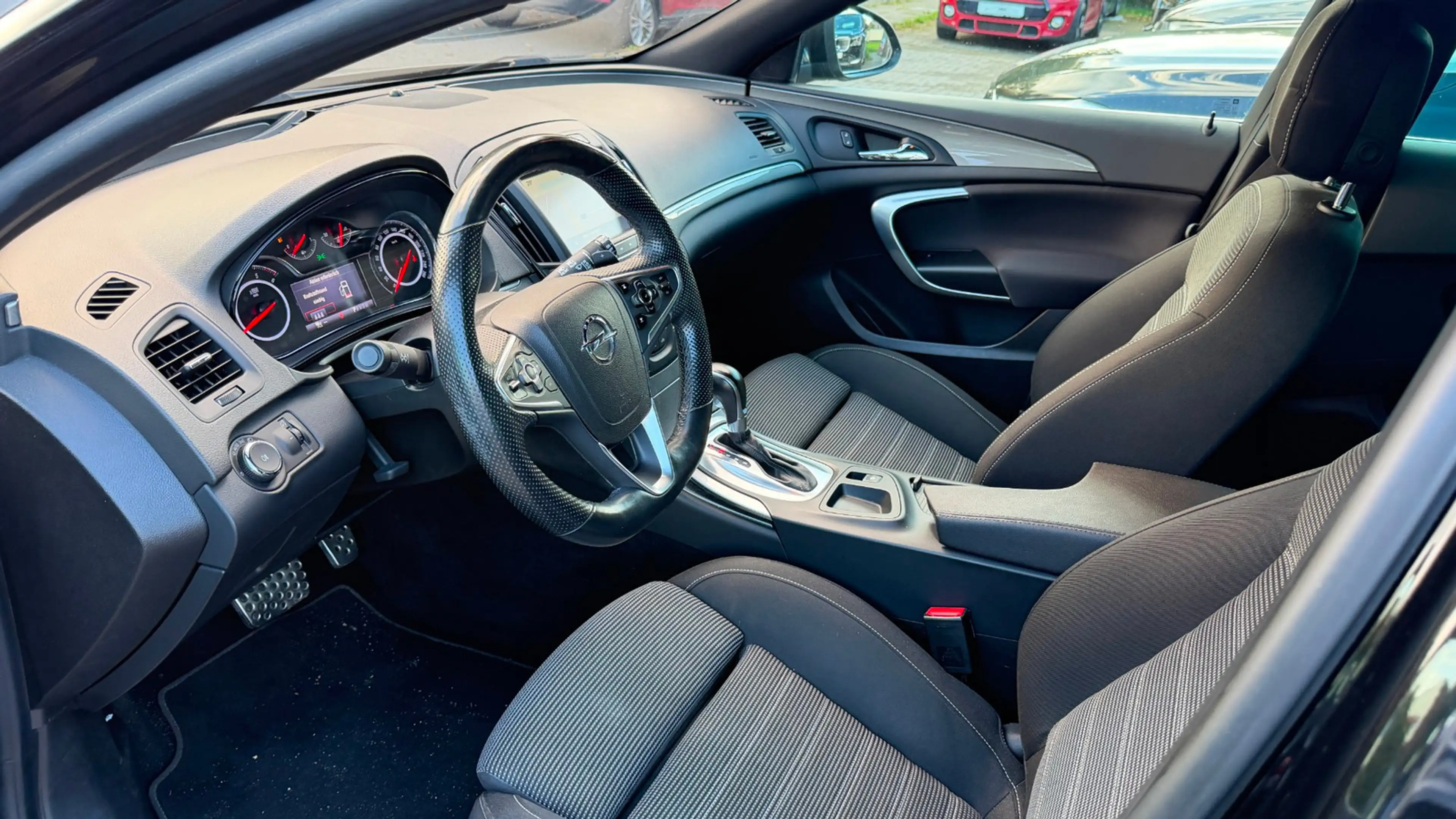 Opel Insignia A Sports Tourer Edition — photo 2