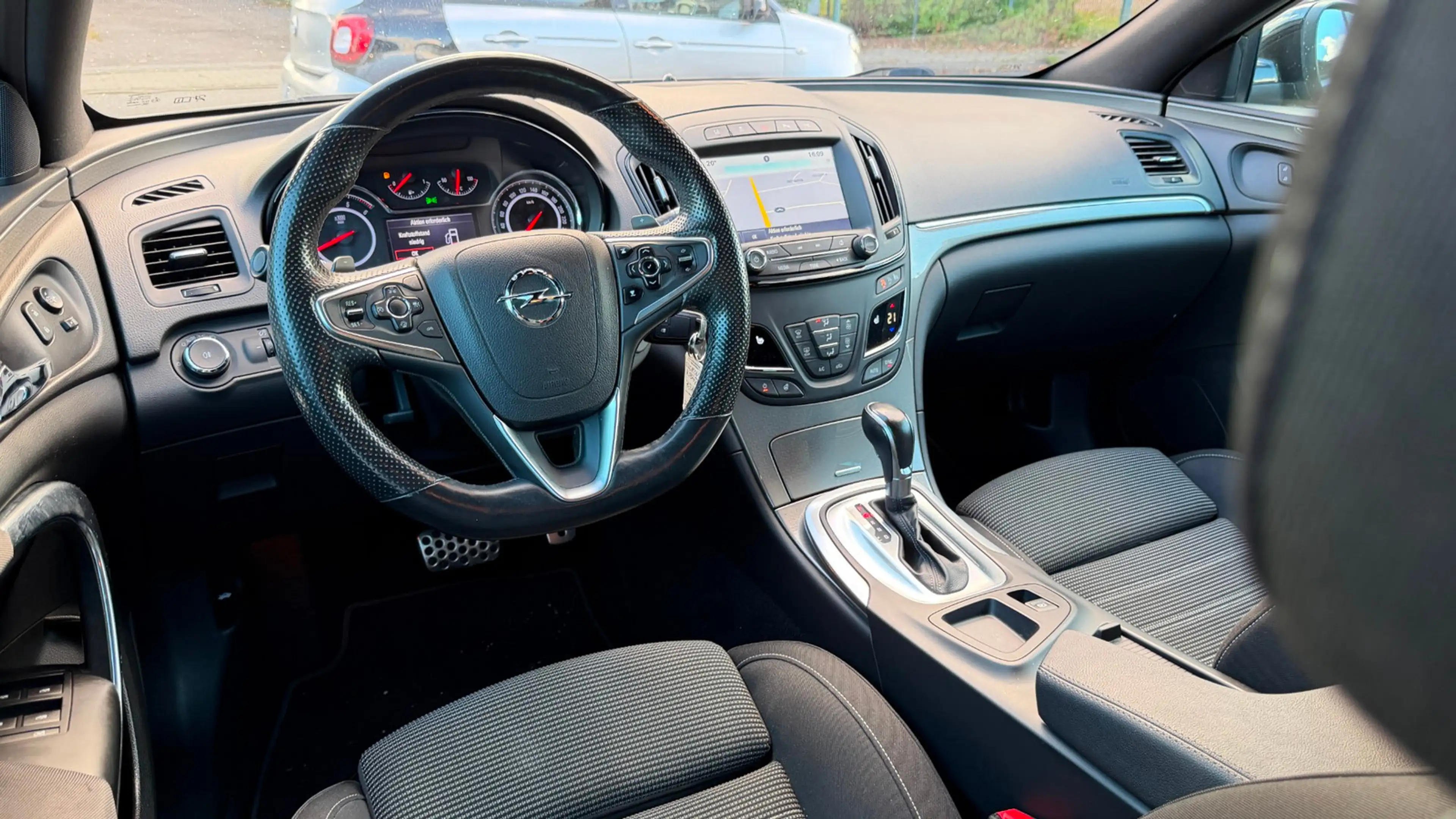 Opel Insignia A Sports Tourer Edition — photo 4