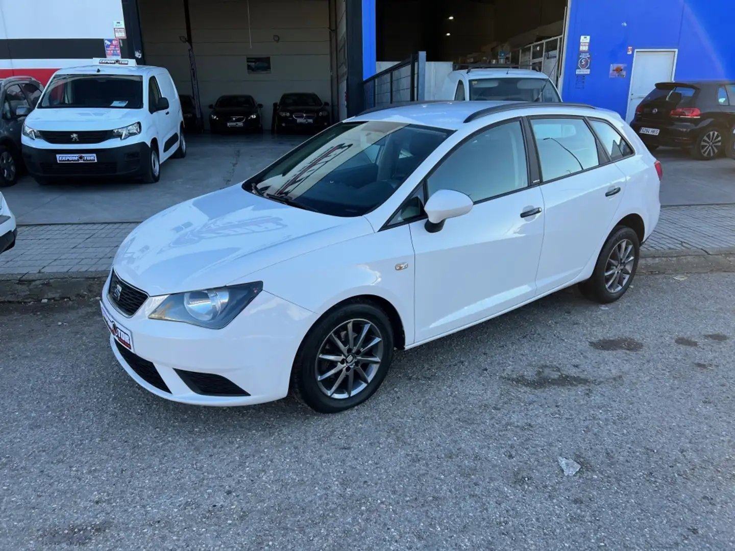 SEAT Ibiza ST 1.6TDI CR Style DSG 90 Blanc - 1