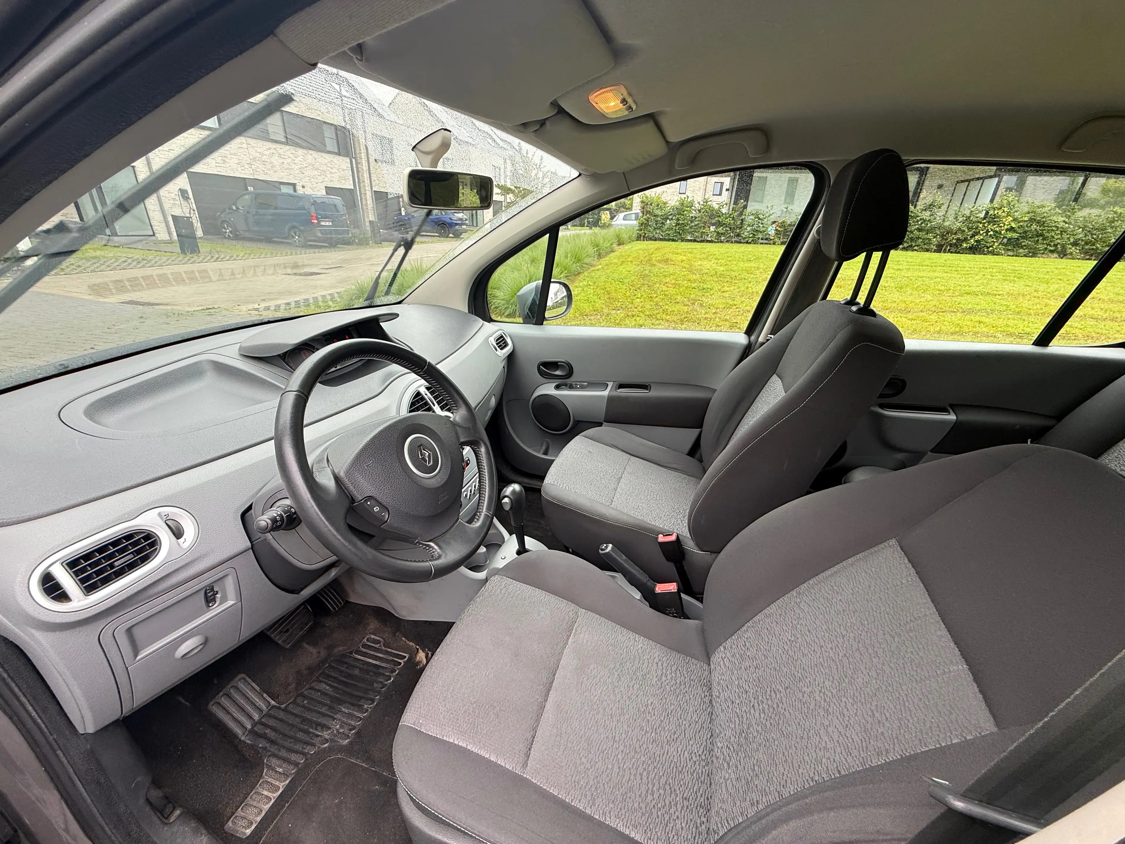 Renault Modus Modus 1.6i Pack AUTOMATIQUE — photo 9