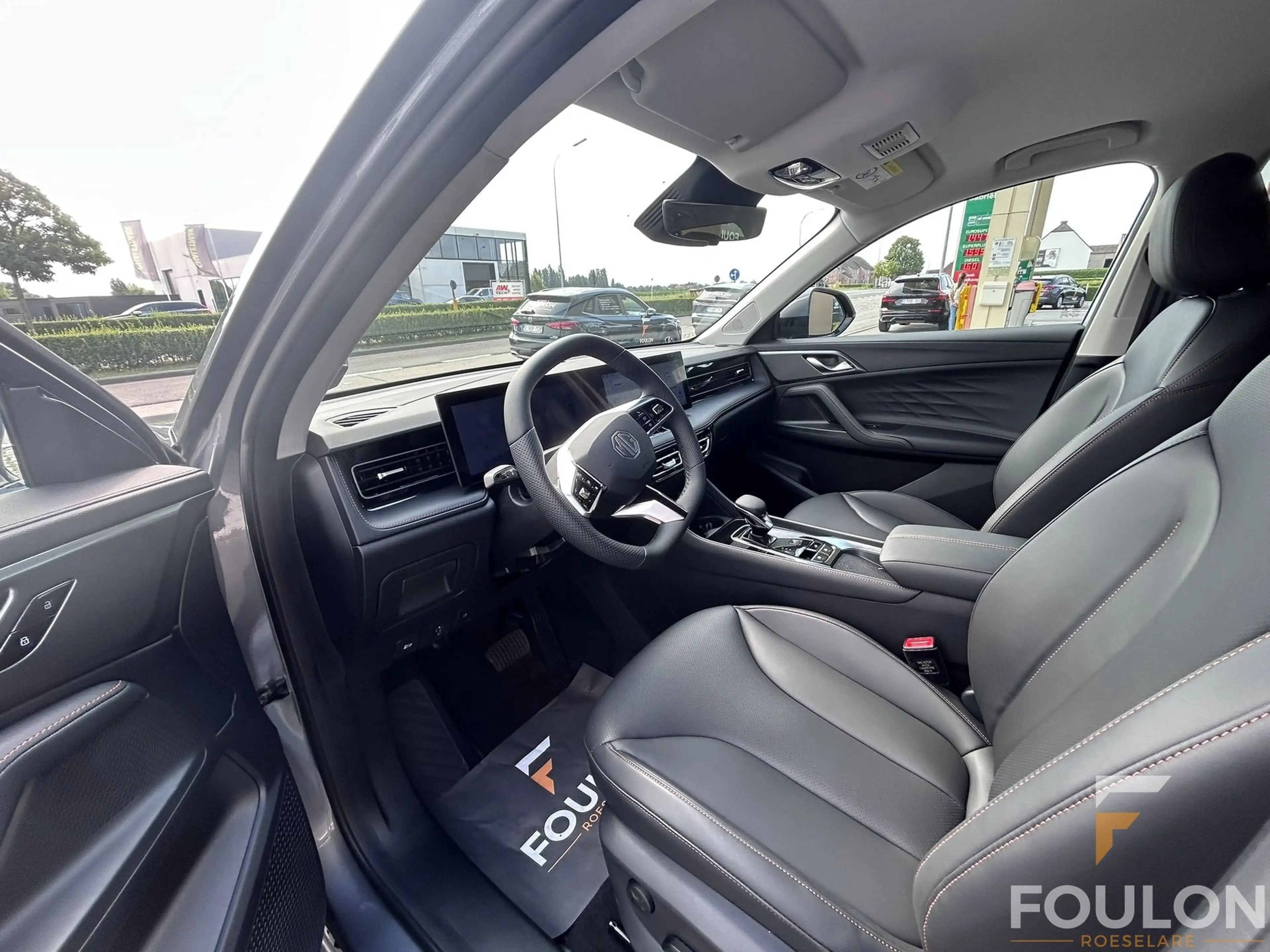 MG EHS Model 2025 1.5T Plug-in Luxury — photo 6