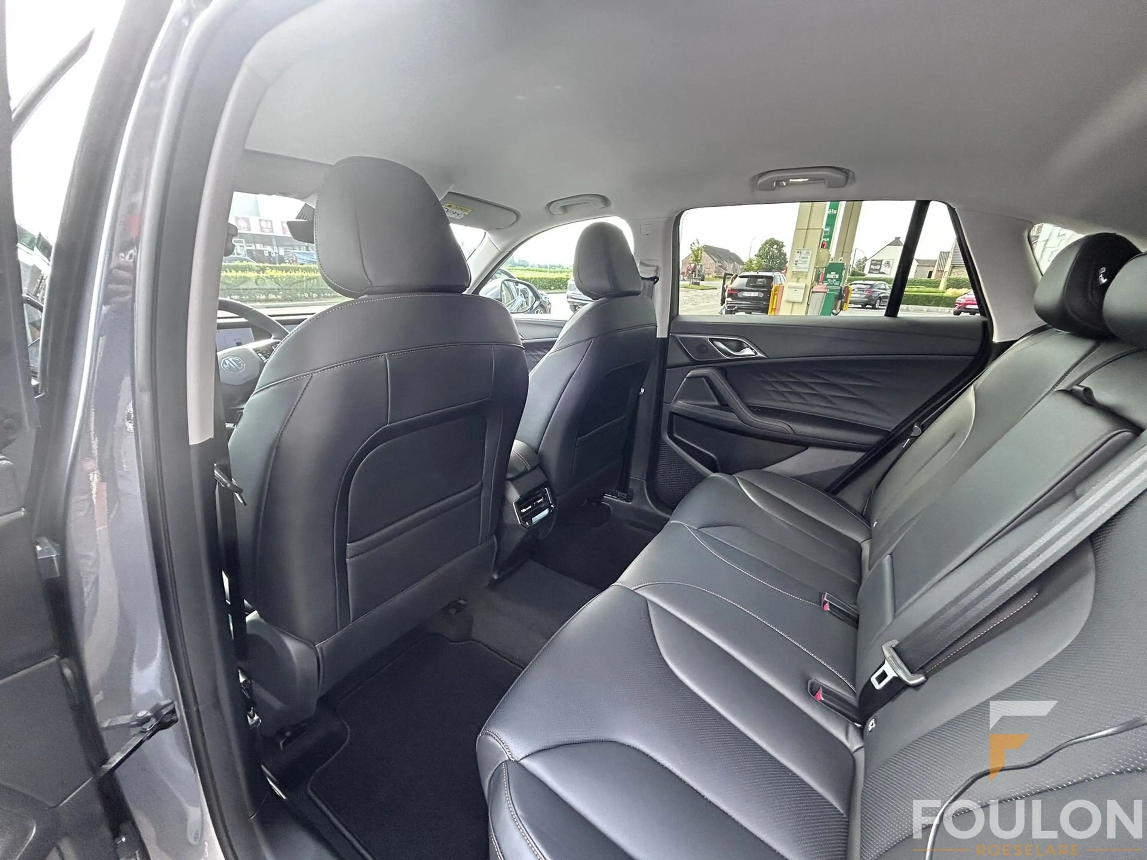 MG EHS Model 2025 1.5T Plug-in Luxury — photo 7