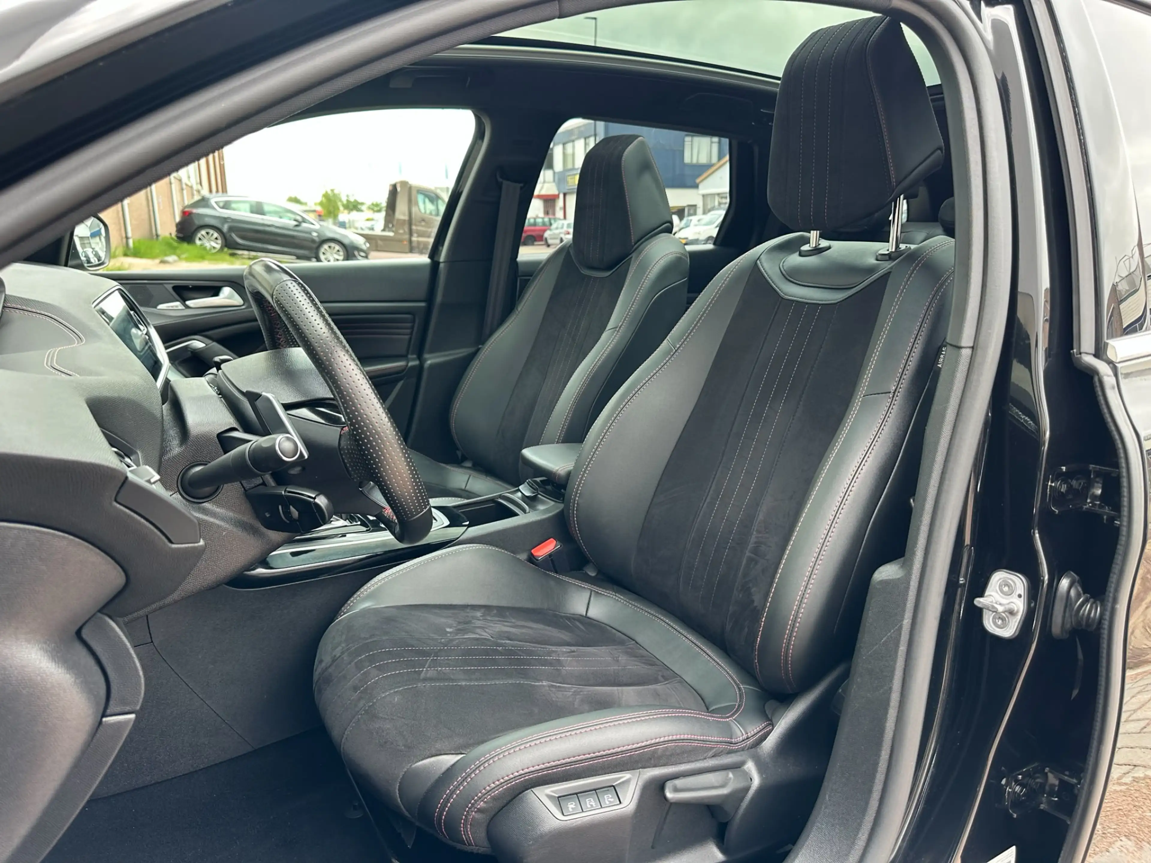 Peugeot 308 SW 1.2 PureTech GT-line Climate C, Cruise C, Pano. — photo 6