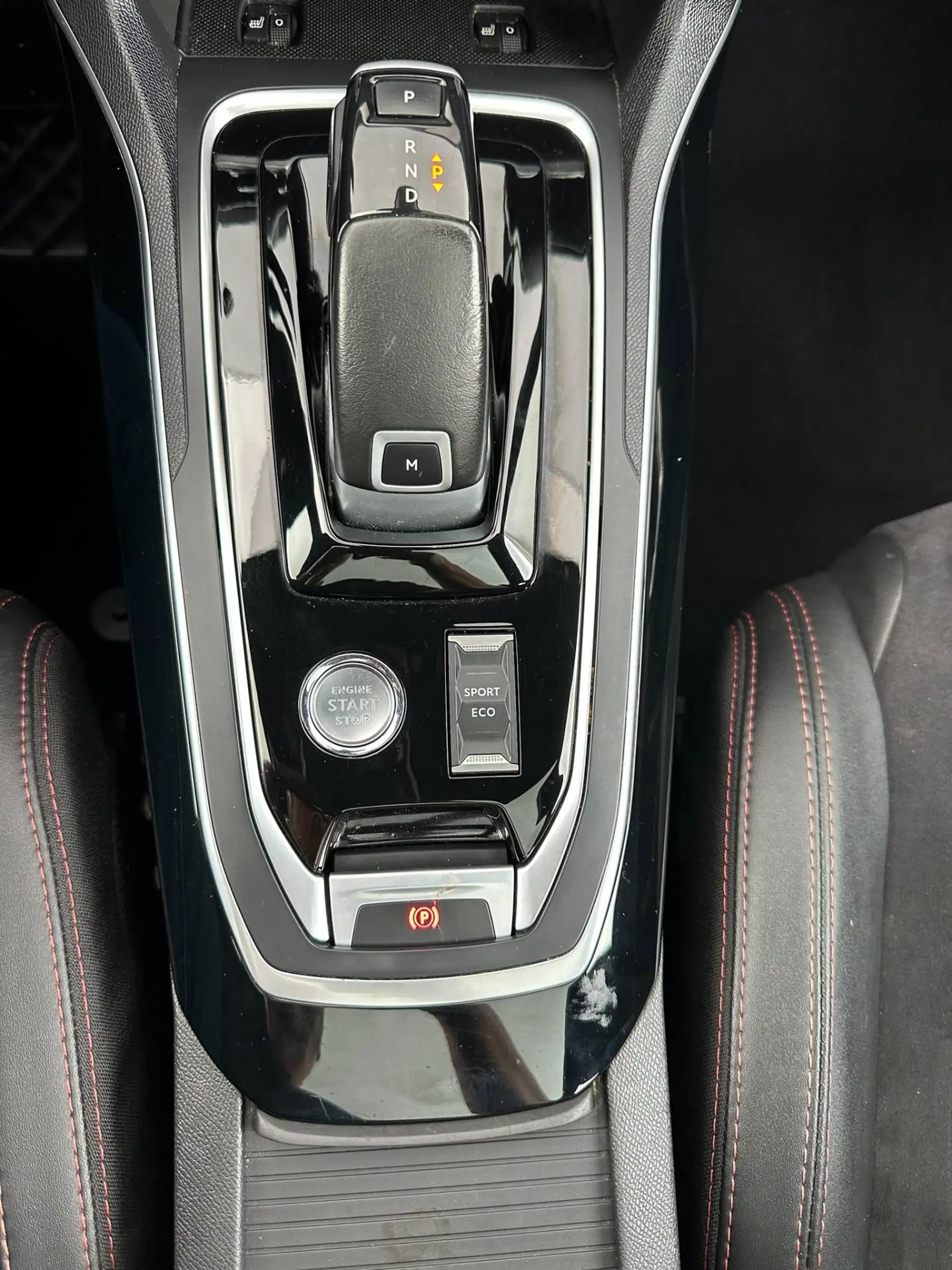 Peugeot 308 SW 1.2 PureTech GT-line Climate C, Cruise C, Pano. — photo 19