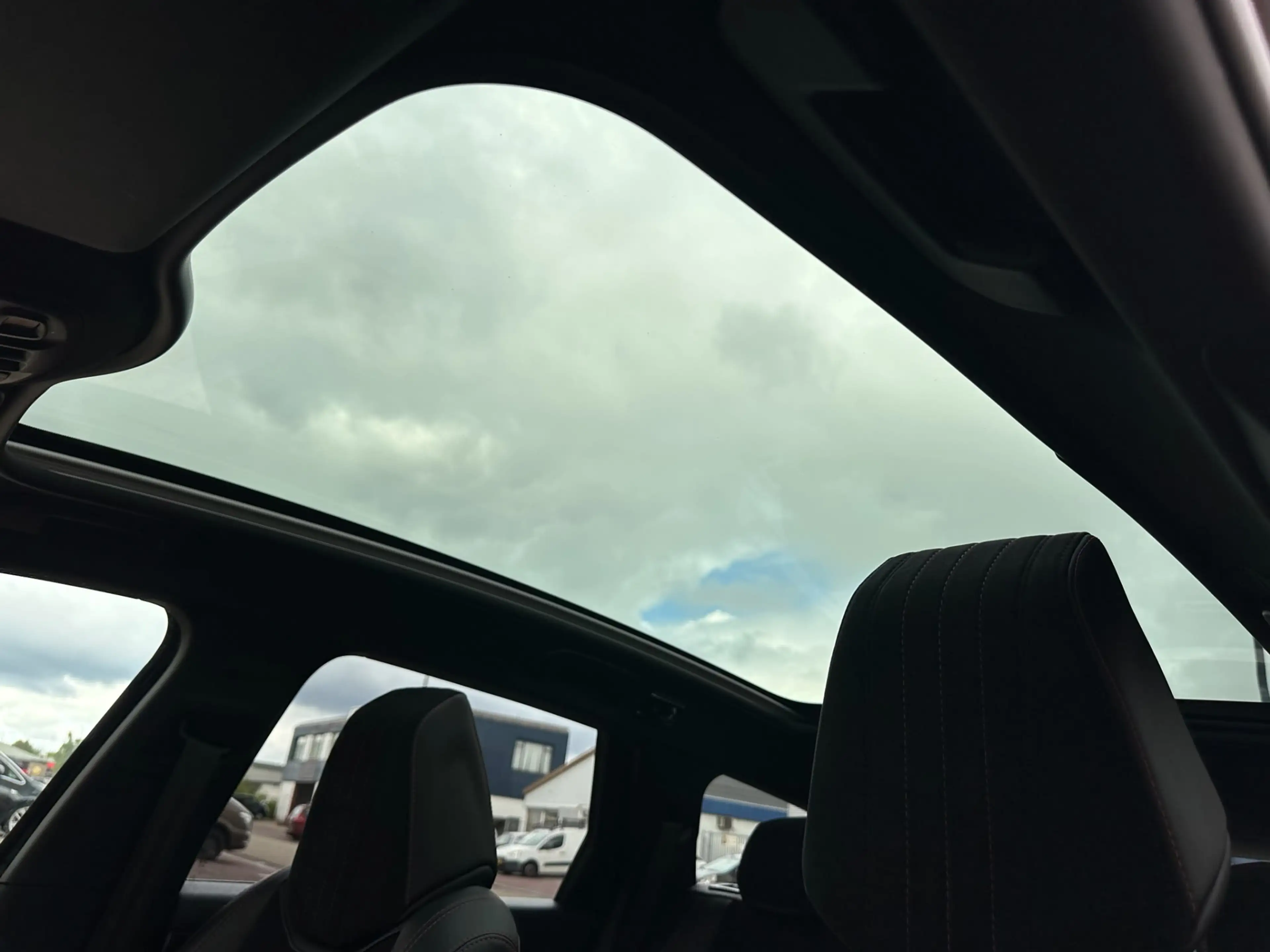 Peugeot 308 SW 1.2 PureTech GT-line Climate C, Cruise C, Pano. — photo 17