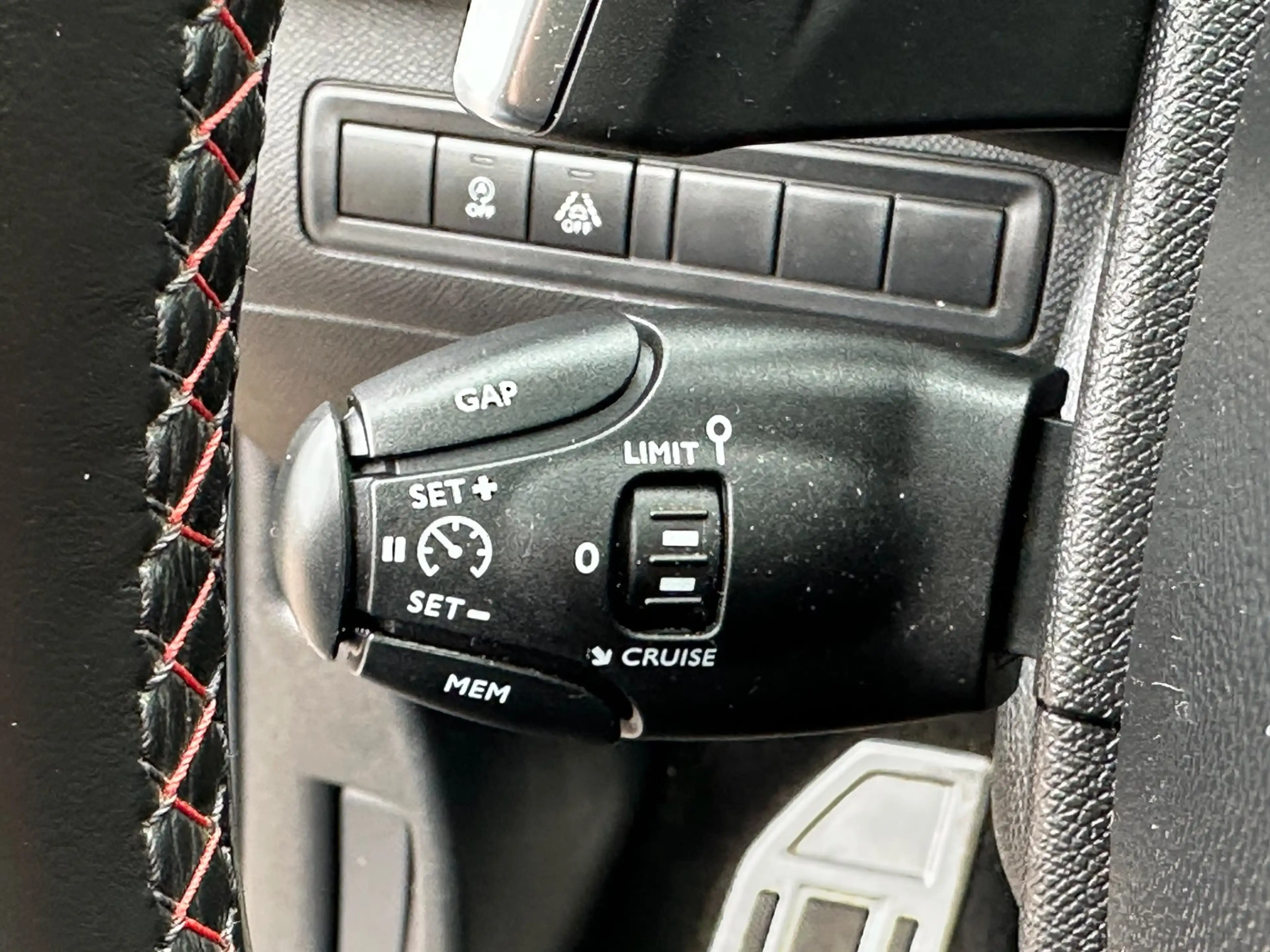 Peugeot 308 SW 1.2 PureTech GT-line Climate C, Cruise C, Pano. — photo 13