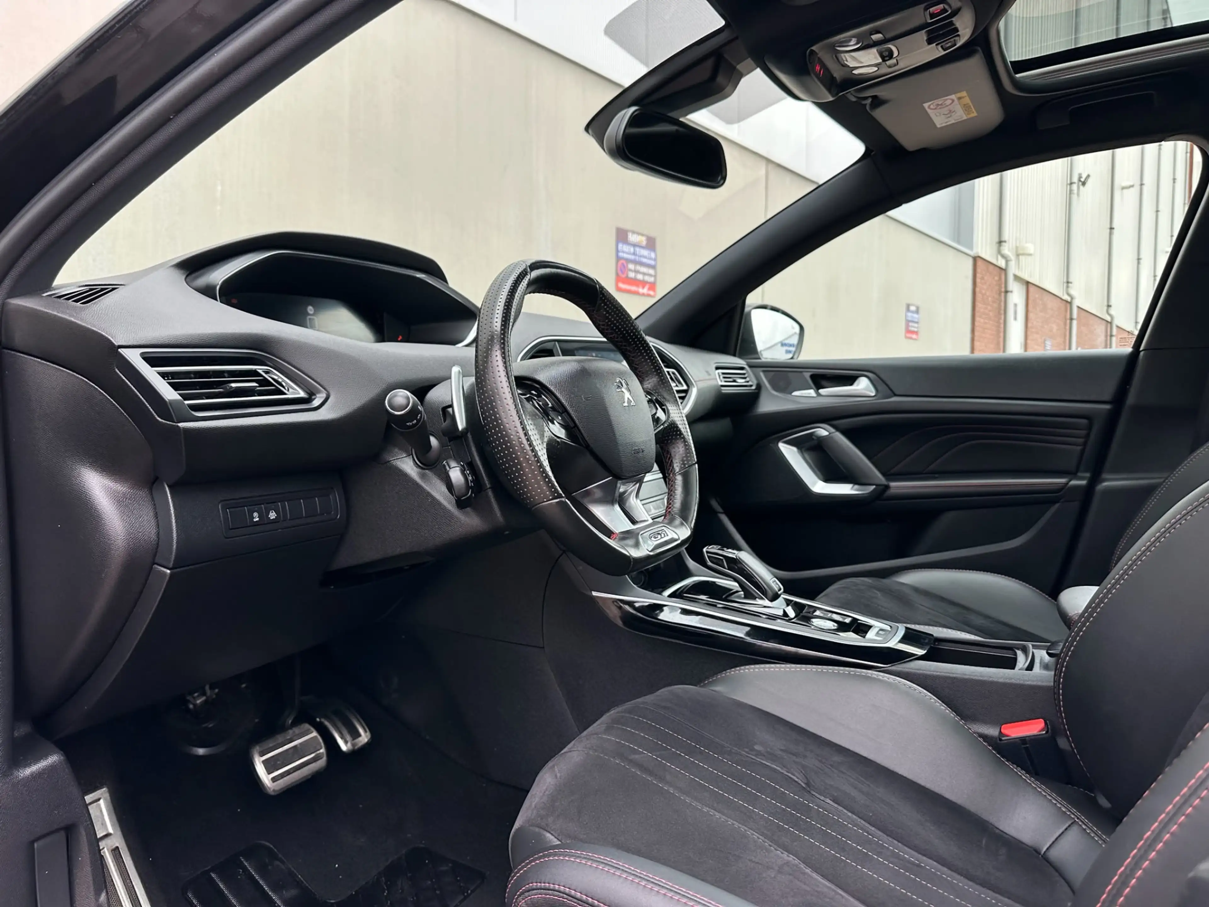 Peugeot 308 SW 1.2 PureTech GT-line Climate C, Cruise C, Pano. — photo 7