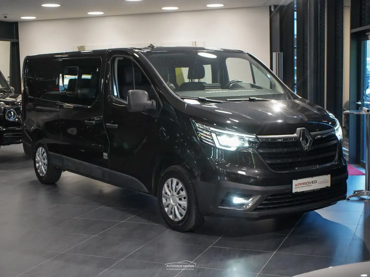 Renault Trafic L2H1 Doka 3,0t Komfort Schwarz - 1