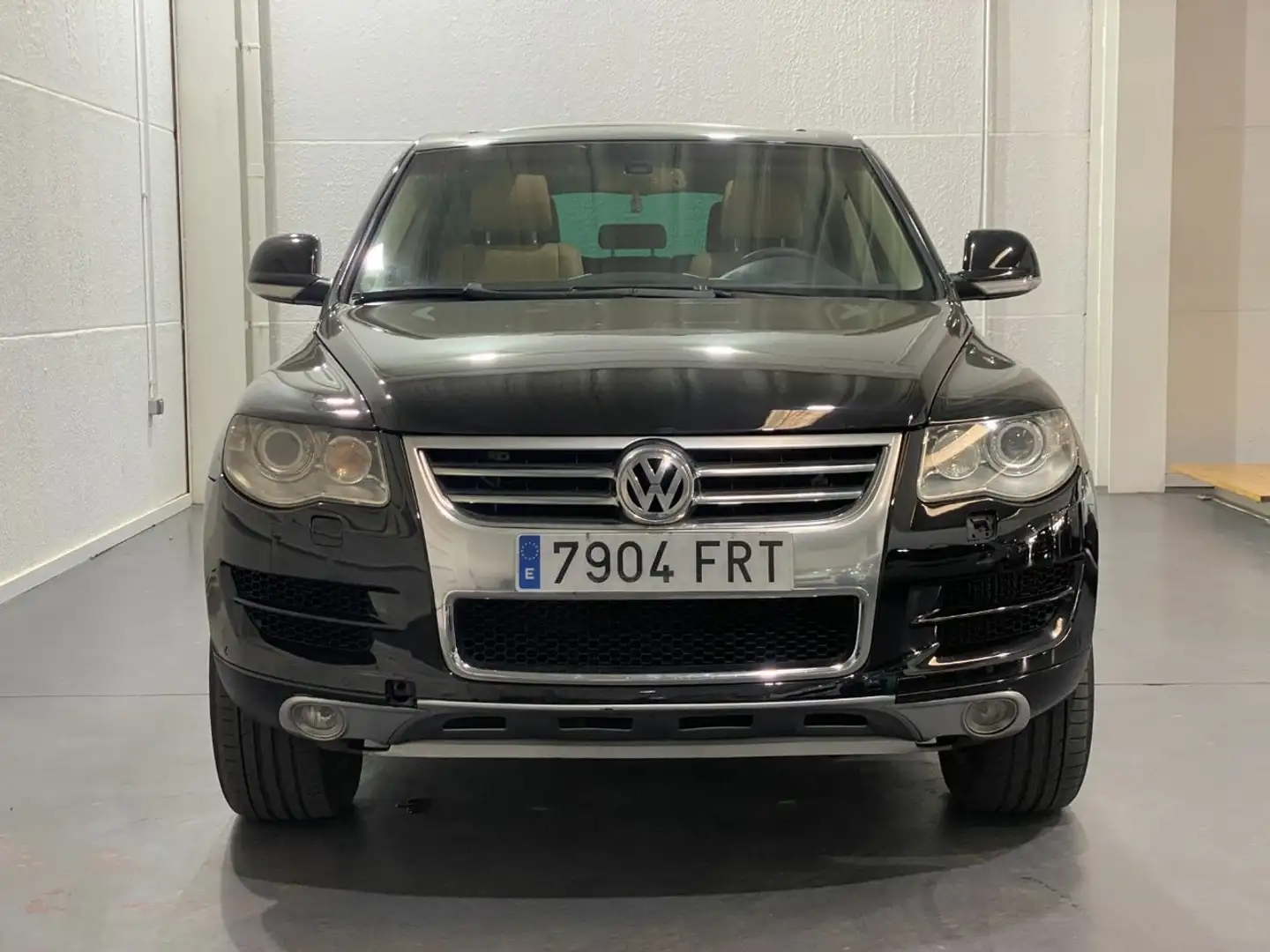 Volkswagen Touareg 2.5TDI R5 Tiptronic Negro - 2