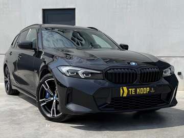 PHEV*Face lift*M-pack*Pano*Trekhaak*Head-up*Memory*Widescreen display*Sport boost