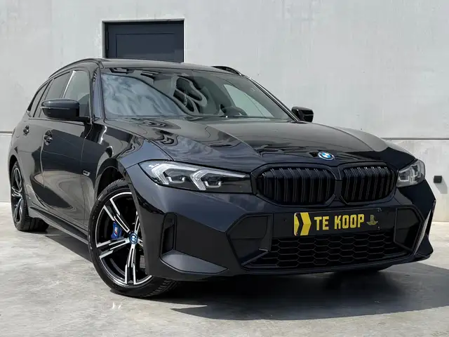 BMW 330 PHEV*Face lift*M-pack*Pano*Trekhaak*Head-up*Memory*Widescreen display*Sport boost
