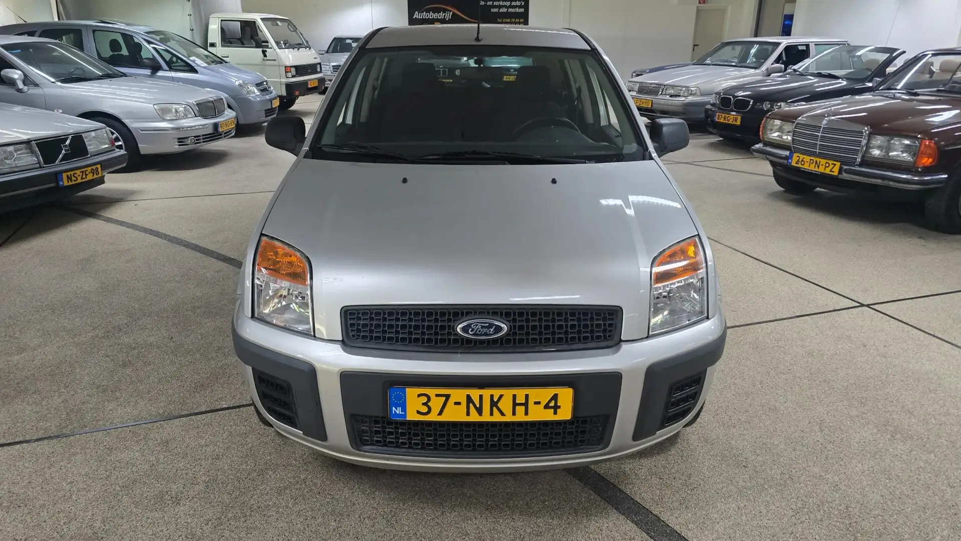 Ford Fusion 1.4-16V Cool & Sound unieke Kilometerstand!! Grijs - 2
