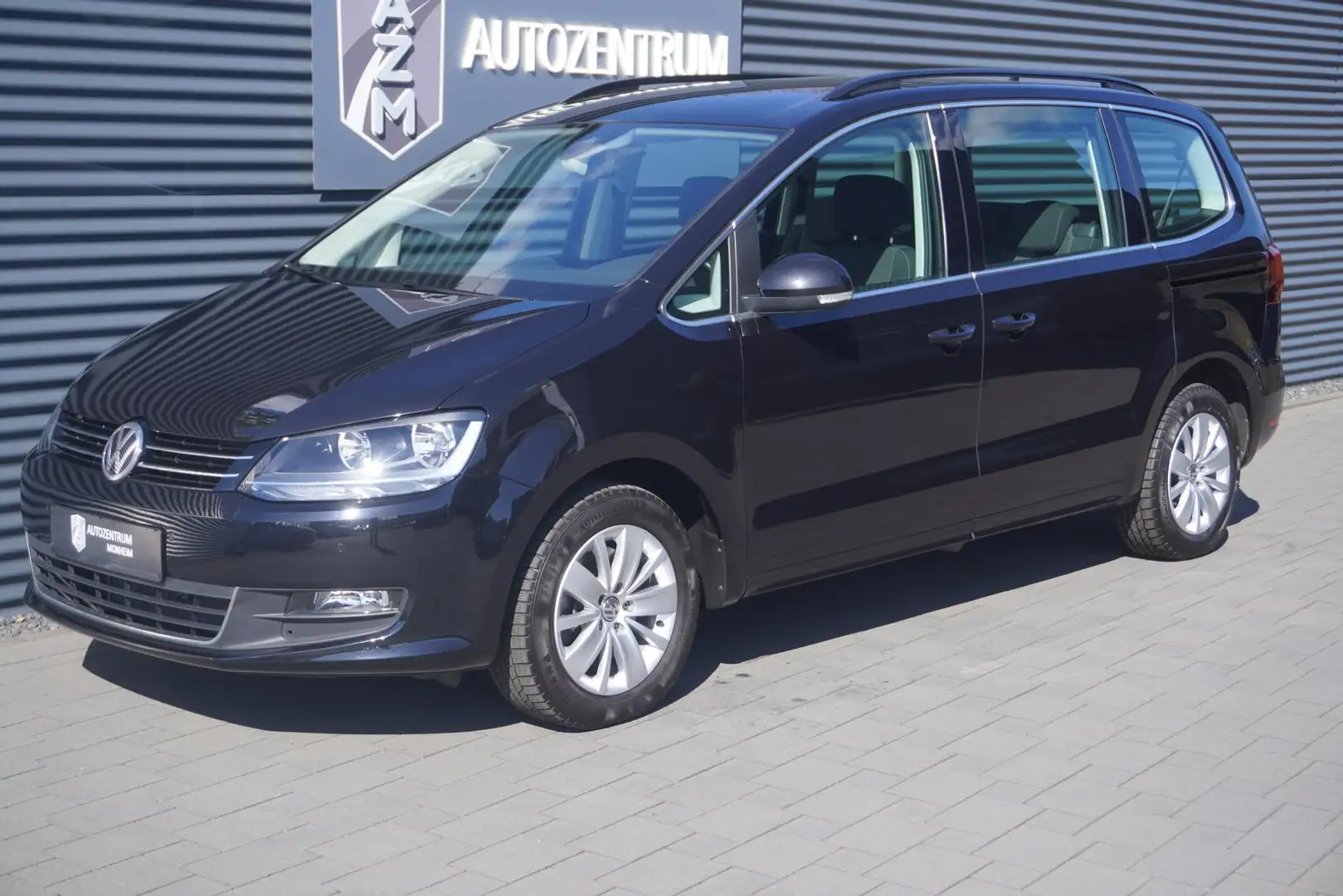 Volkswagen Sharan 1.4 TSI DSG|7-SITZER|AHK|NAVI|SITZHEIZUNG crna - 2