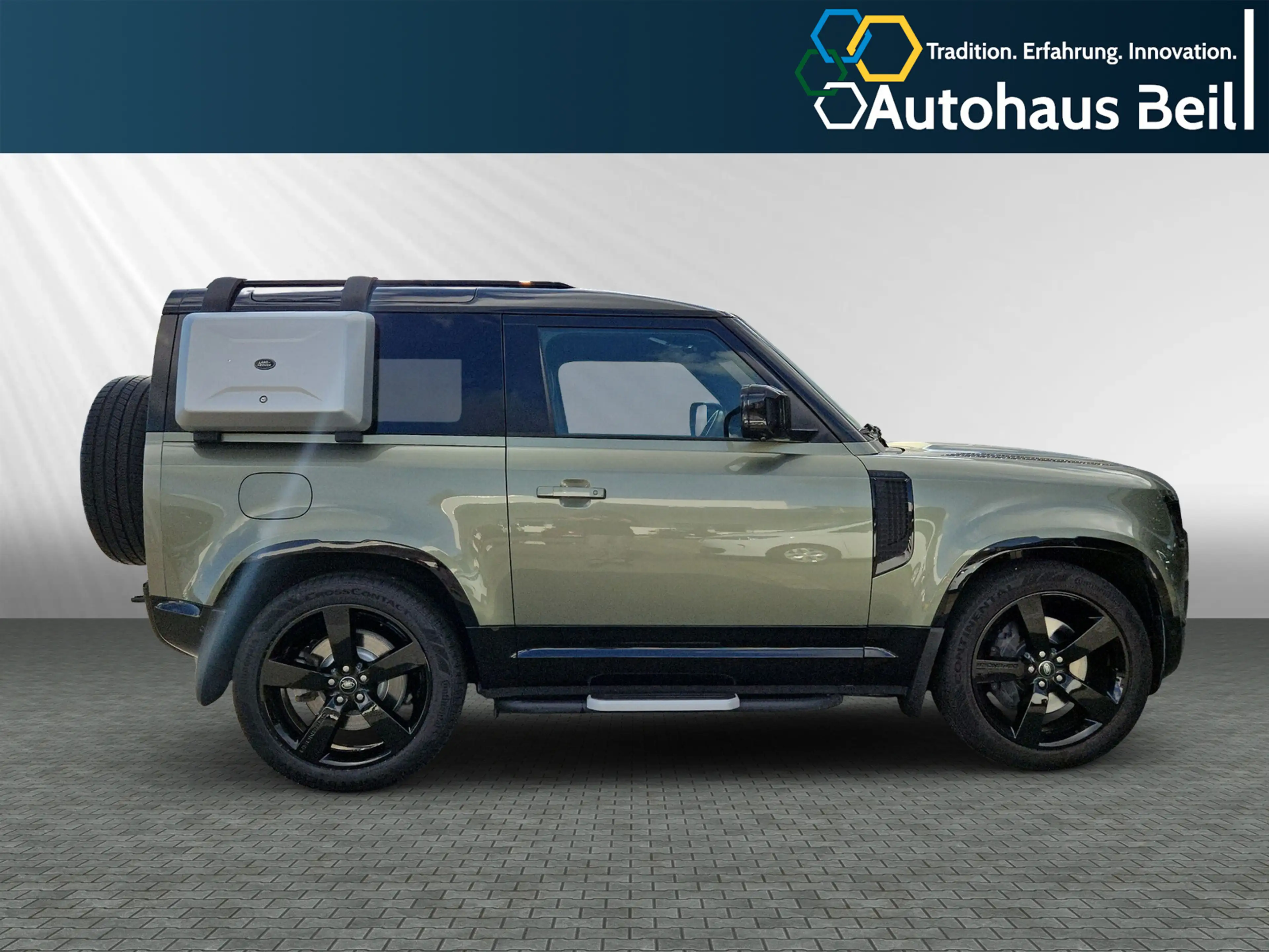 Land Rover Defender 90 D250 X-Dynamic SE Mild-Hybrid — photo 4