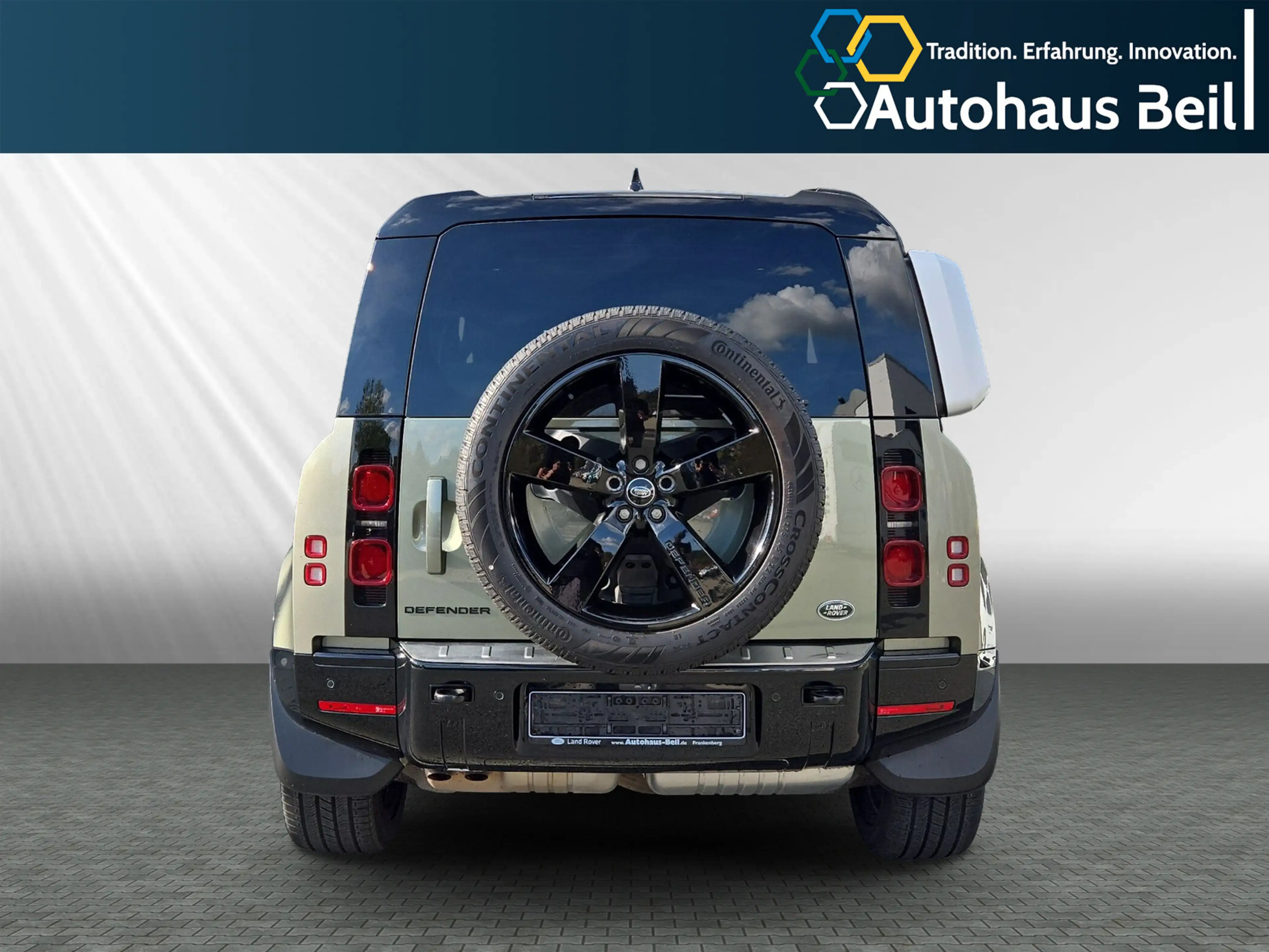 Land Rover Defender 90 D250 X-Dynamic SE Mild-Hybrid — photo 2