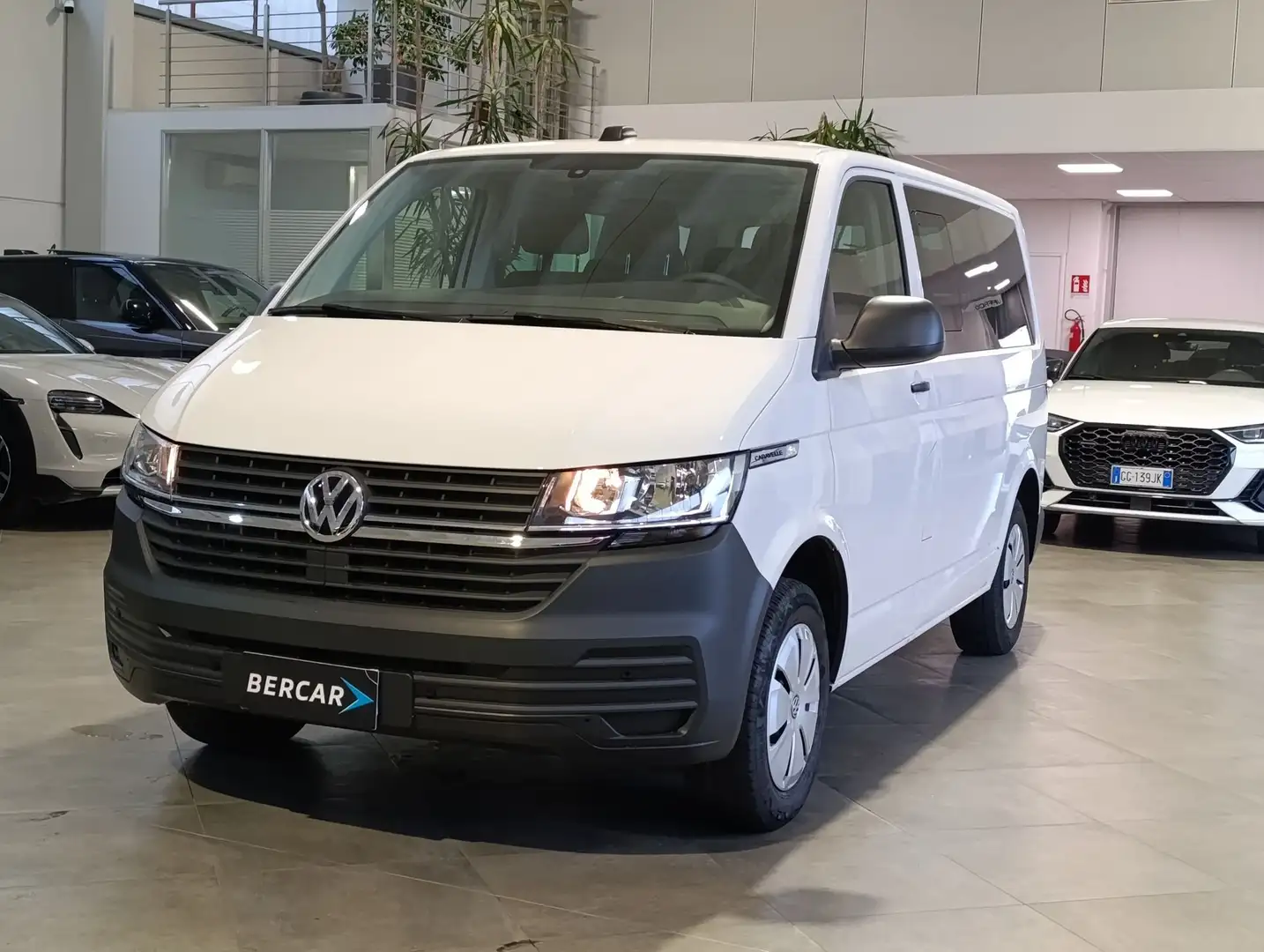 Volkswagen T6 Caravelle Caravelle 2.0 TDI 150CV PL Comfortline Bianco - 1