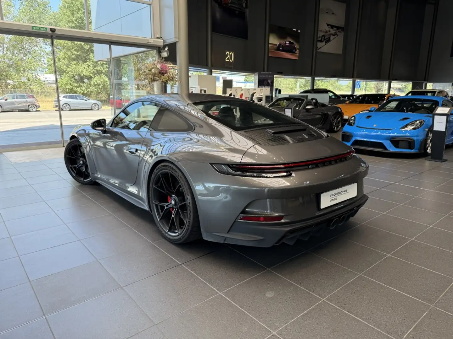 Porsche 992 GT3 Touring Package PDK Gris - 2