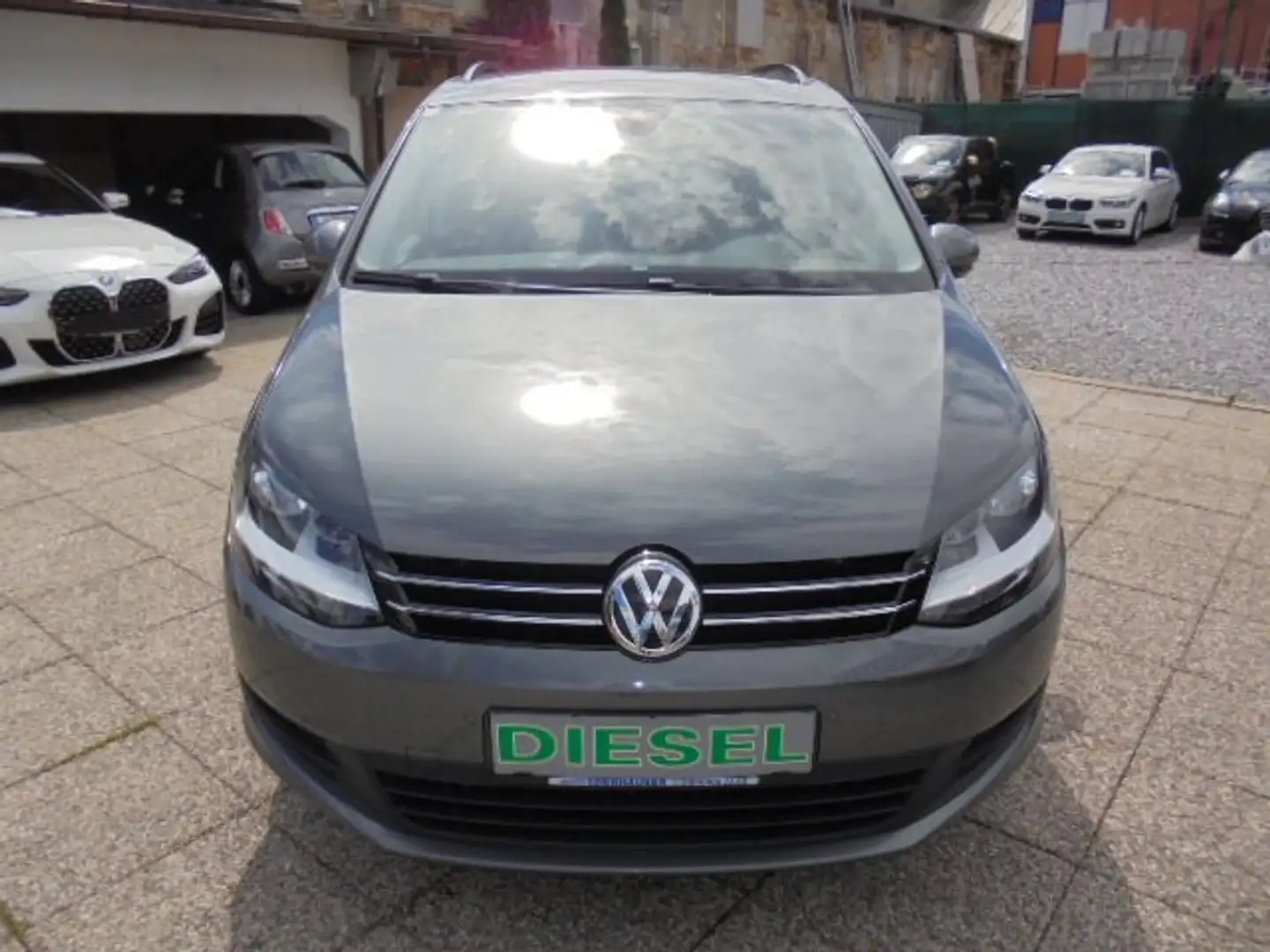 Volkswagen Sharan Sharan Trendline BMT SCR 2,0 TDI 4Motion Trendline Grau - 2