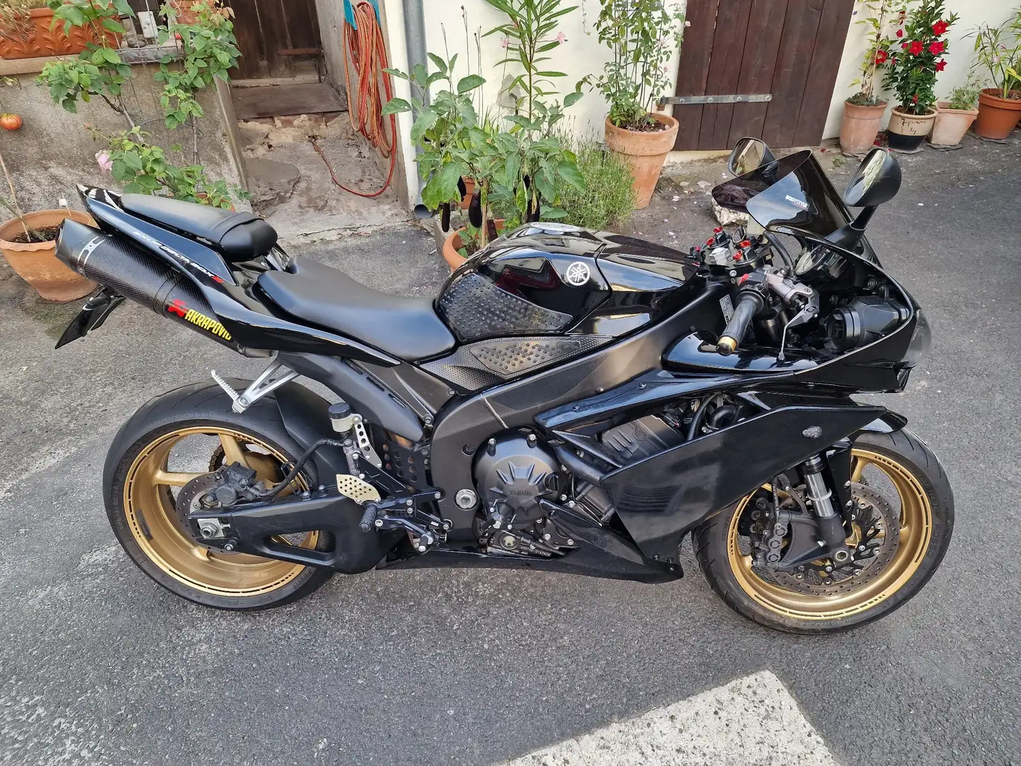 Yamaha YZF-R1 Negru - 1