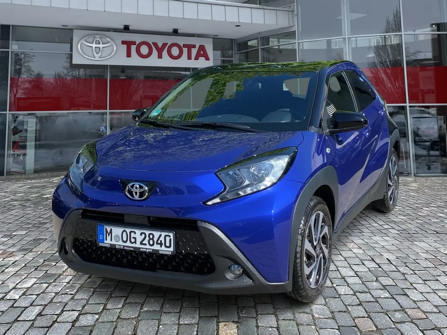 Toyota Aygo 1.0 Team D *AppleCarplay,AndroidAuto,uvm* Modrá - 1