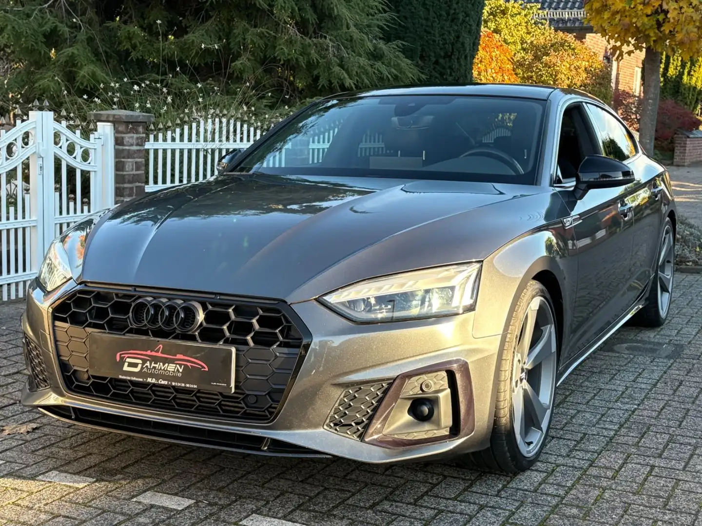 Audi A5 Sportback 40 TFSI*EDITION ONE*PANO*AHK*1.HAND Grau - 1