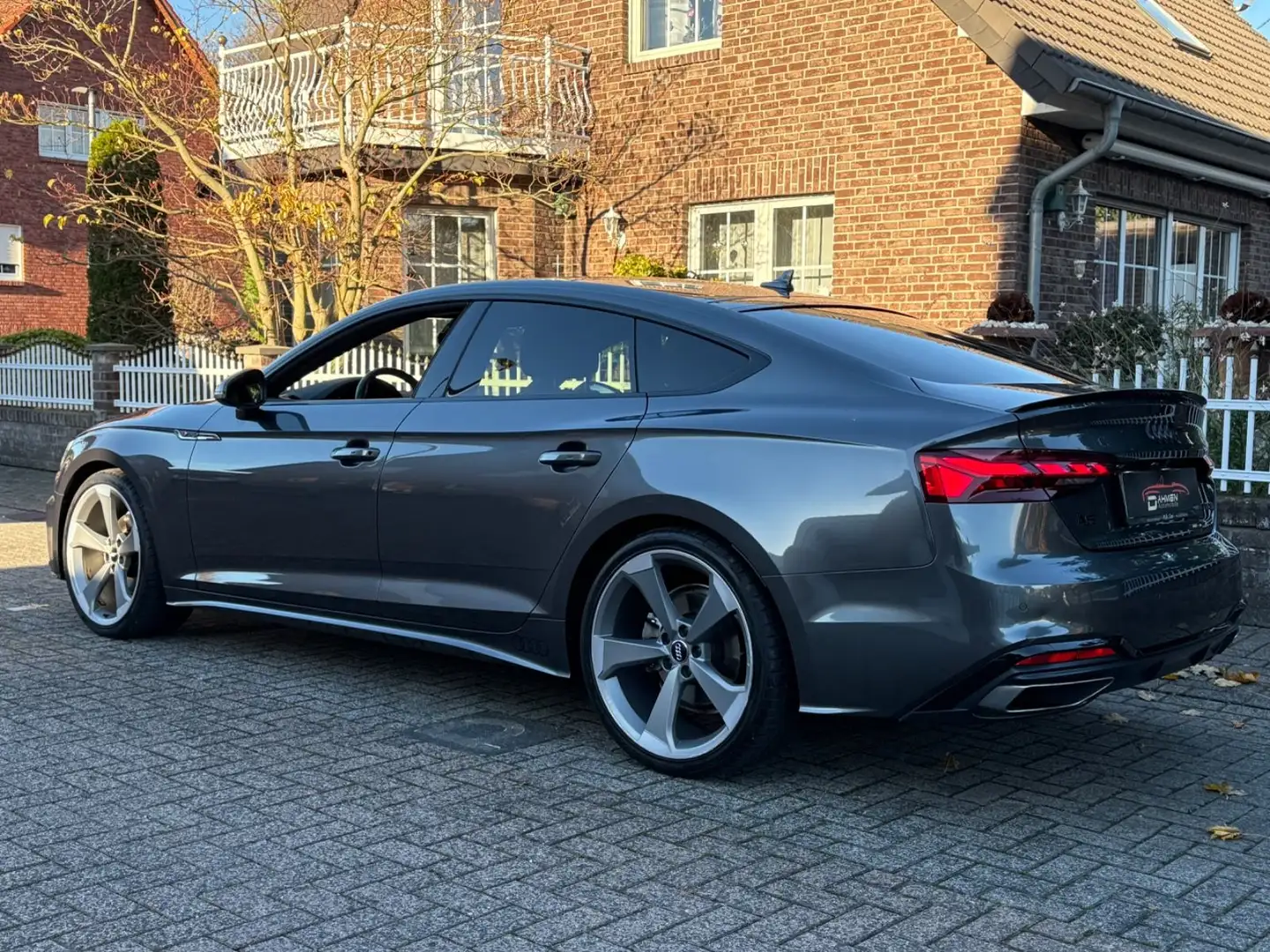Audi A5 Sportback 40 TFSI*EDITION ONE*PANO*AHK*1.HAND Grau - 2