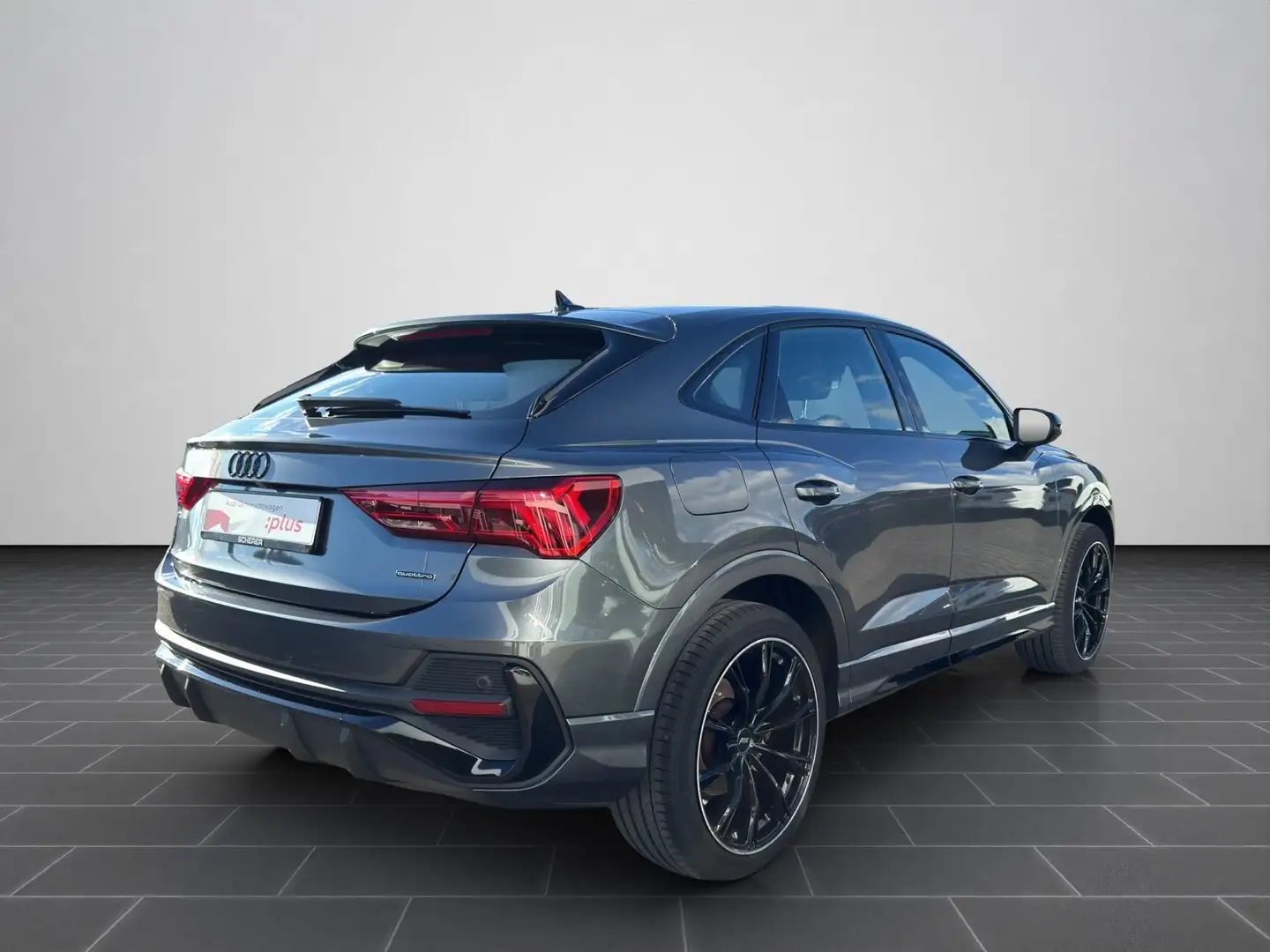 Audi Q3 40 TFSI quattro S line AHK ABT Felg Grau - 2