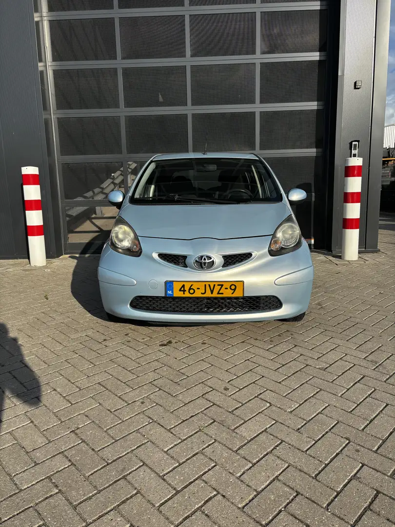 Toyota Aygo 1.0-12V + Blauw - 1