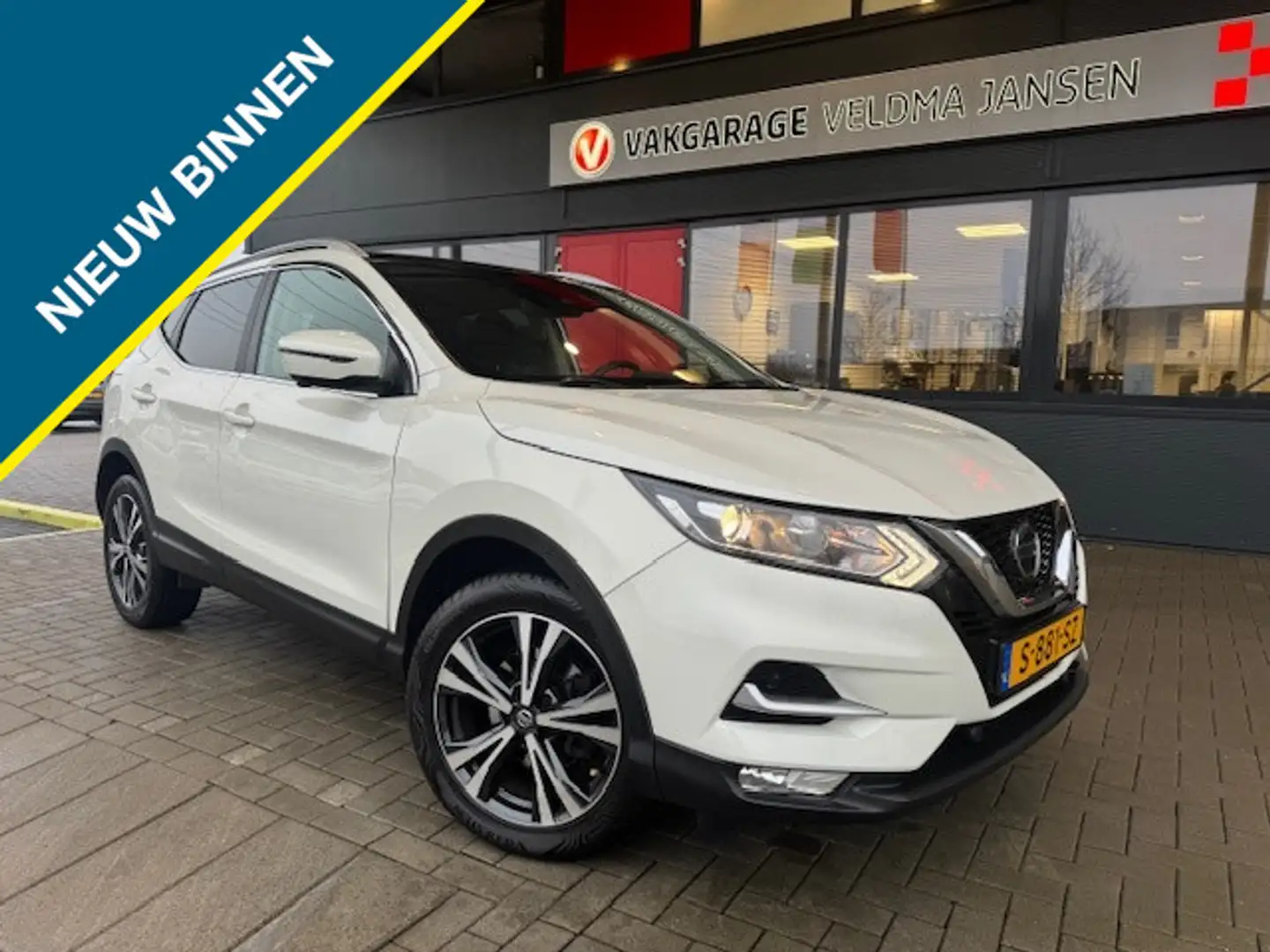 Nissan Qashqai 1.3 DIG-T N-CONNECTA + PANODAK/ECC/CAMERA/LMV/PDC Wit - 1