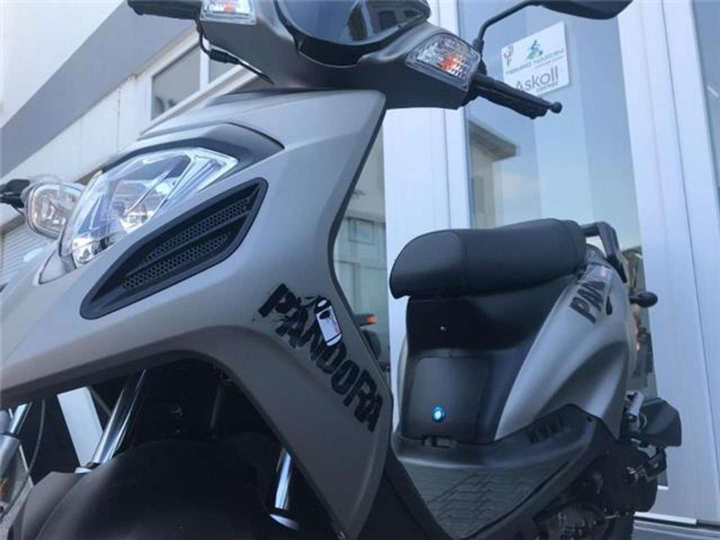 nuovo KSR Moto Pandora 50 Scooter a Pietrasanta - Lucca - Lu per € 1.799,-