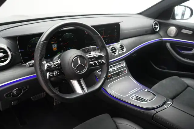 Mercedes-Benz E-Class view 12