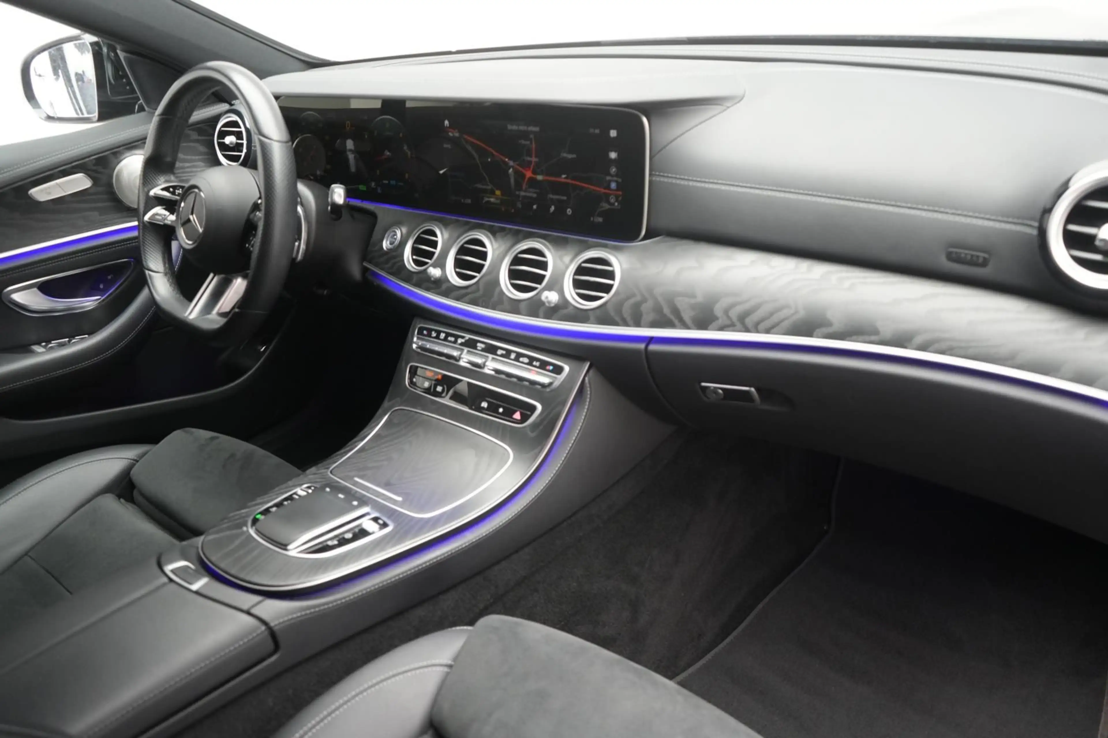 Mercedes-Benz E 300 d 4Matic AMG T 9G-Tronic Kamera/Burmester/ — photo 7