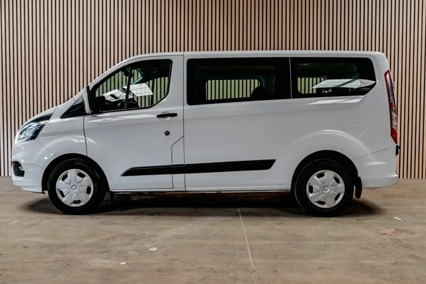 Ford Transit Custom 2.0 TDCI | 9 persoons | € 33.759 Incl BTW | L1H1 3 Blanco - 2
