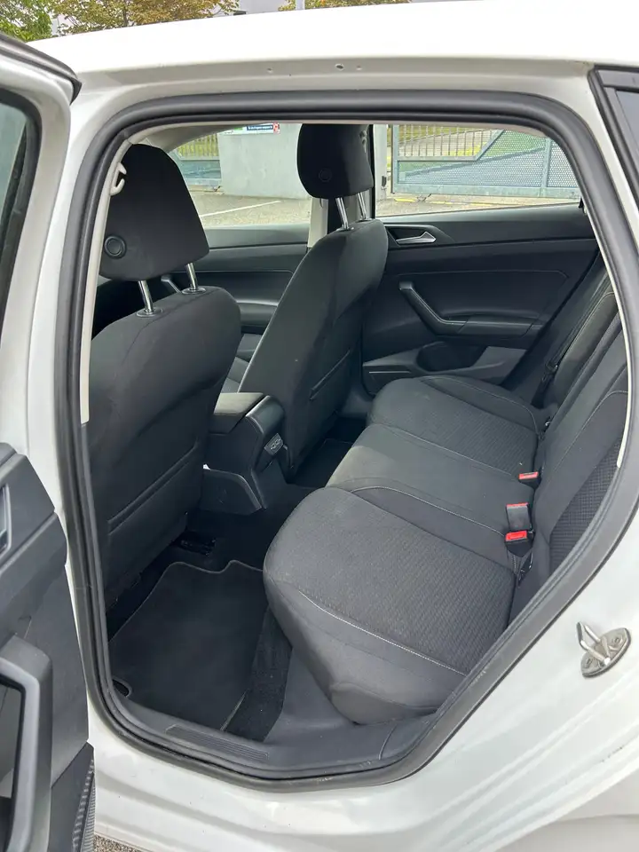 Volkswagen Polo Citadine 5 portes — photo 8