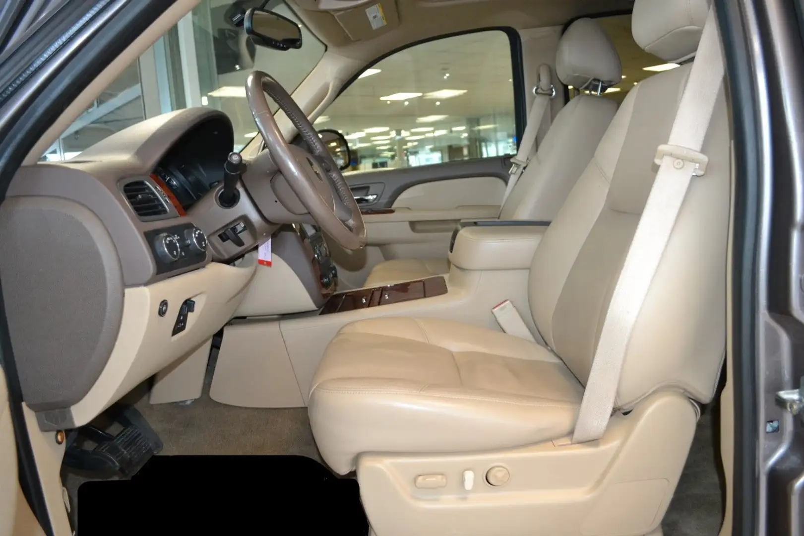 Chevrolet Tahoe 5.3L V8 LTZ- 4WD- 7-Sitze LPG Autogas Grau - 2