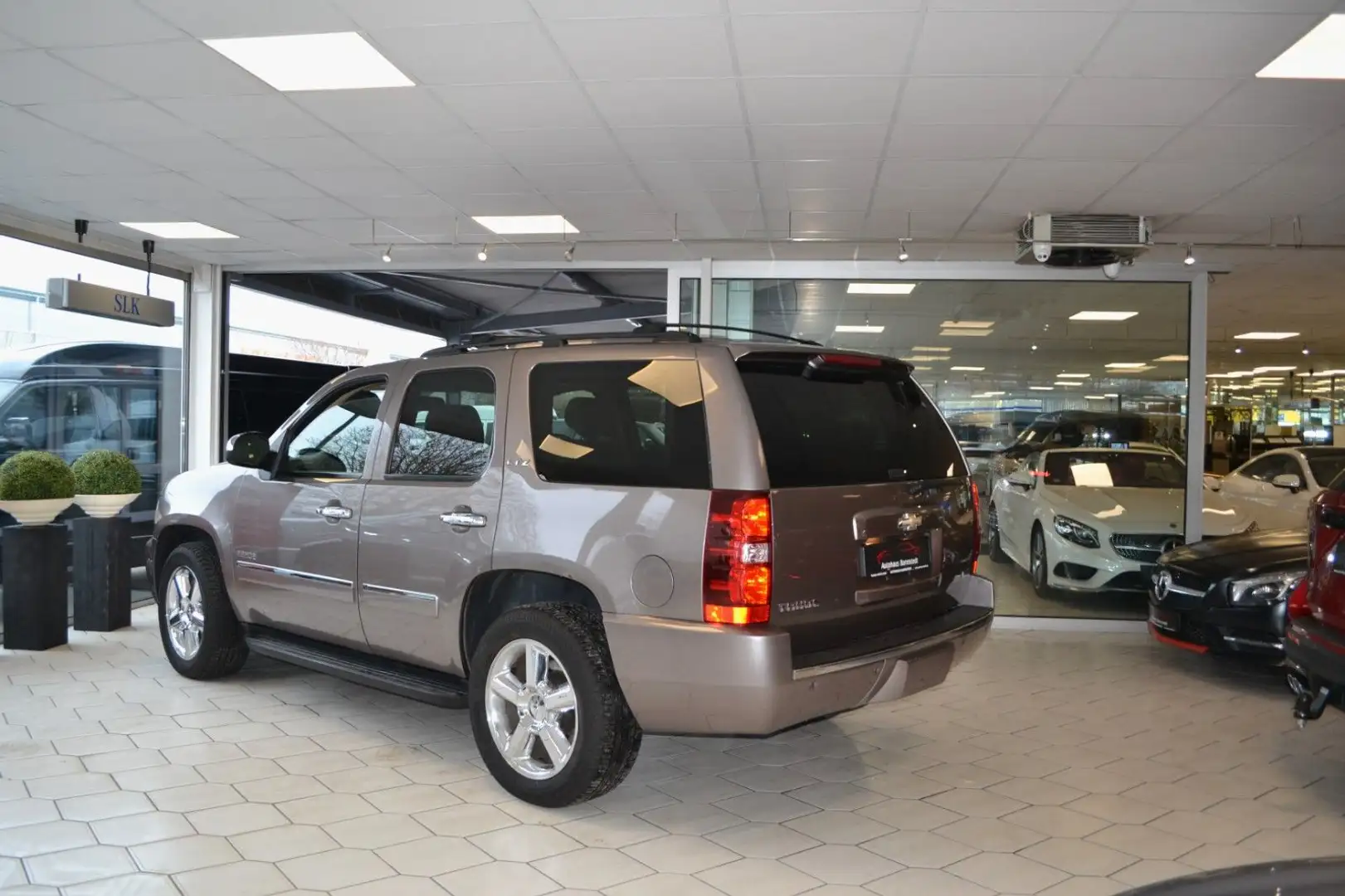 Chevrolet Tahoe 5.3L V8 LTZ- 4WD- 7-Sitze LPG Autogas Grau - 1