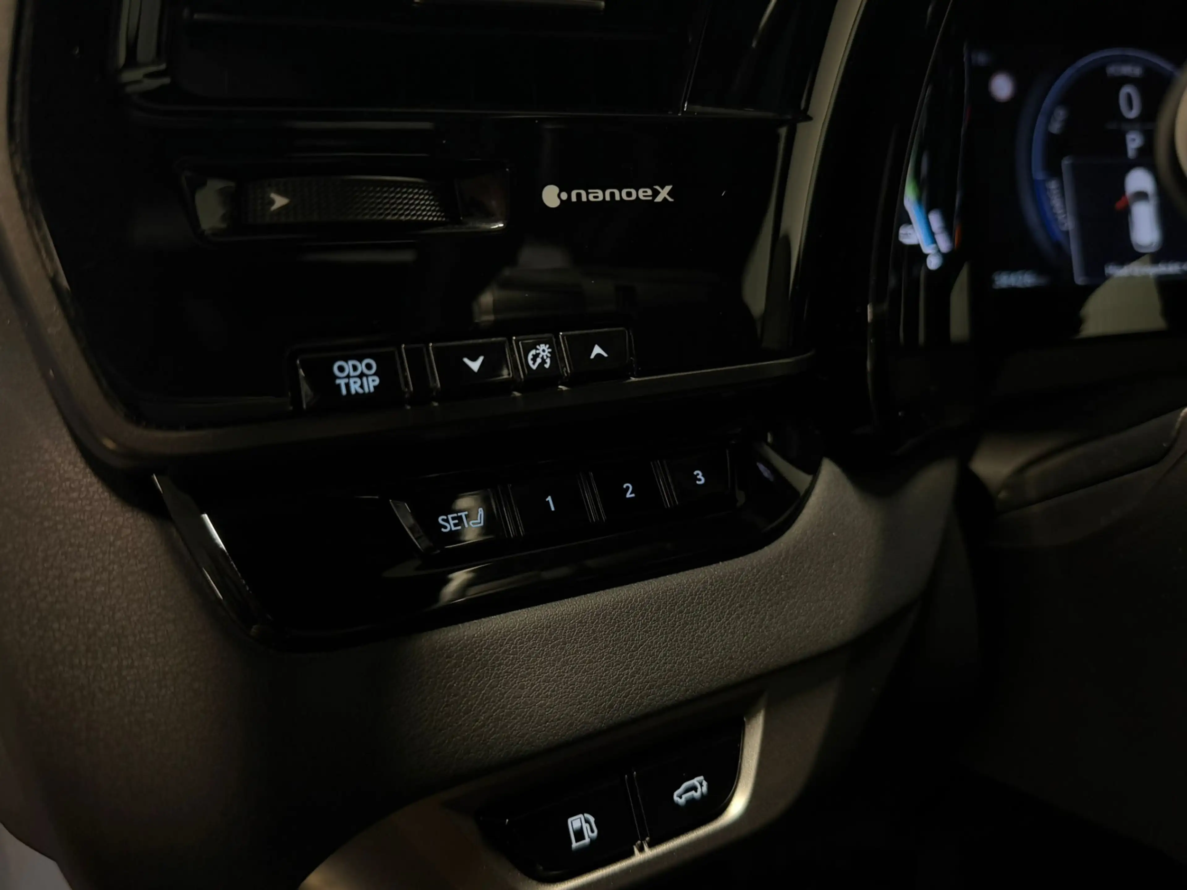 Lexus RX 450h 450h+ Plug-in Hybrid Luxury Line Panodak Dealer On — photo 20