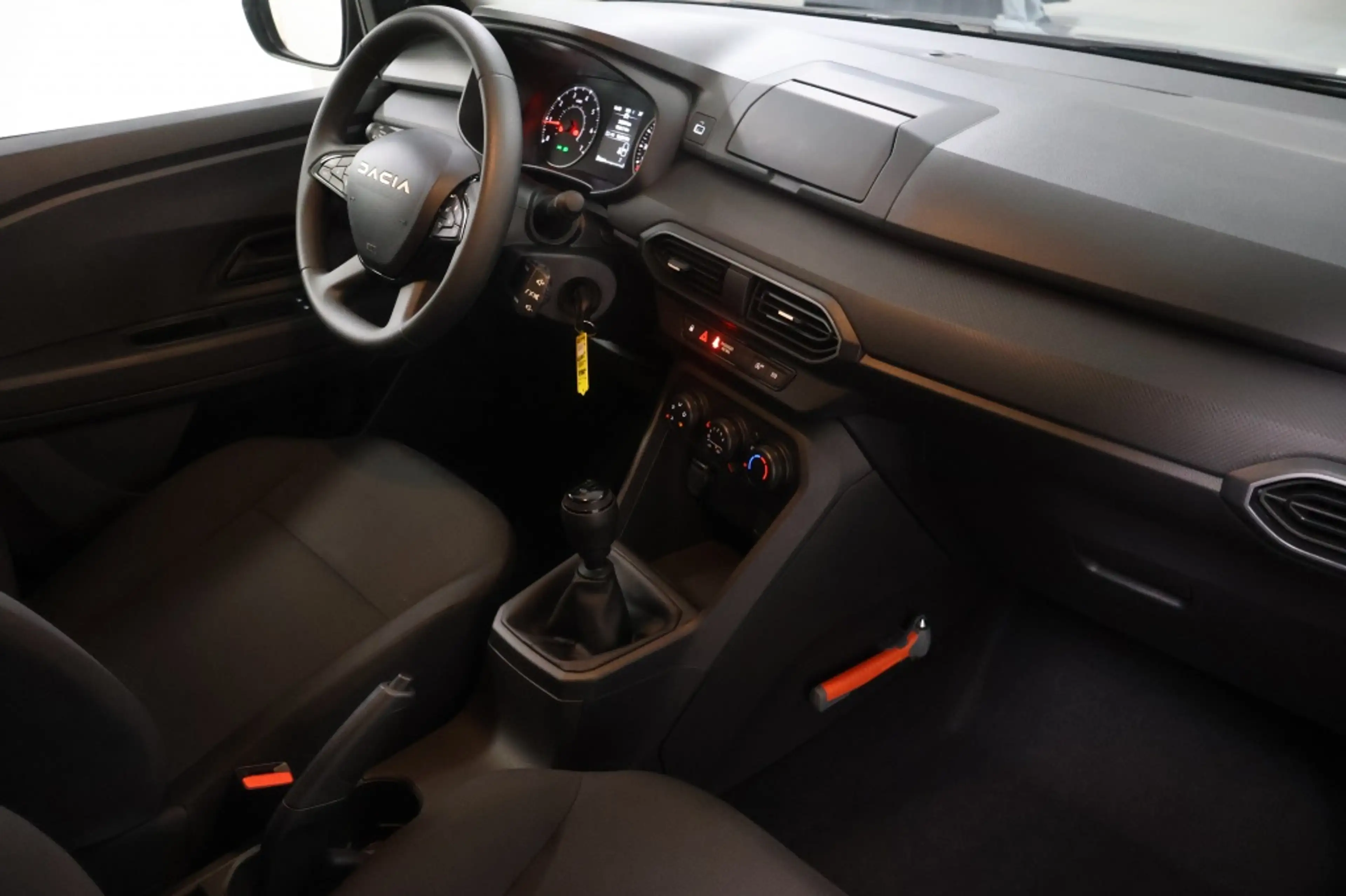 Dacia Sandero 1.0 TCe E-G Essential — photo 8