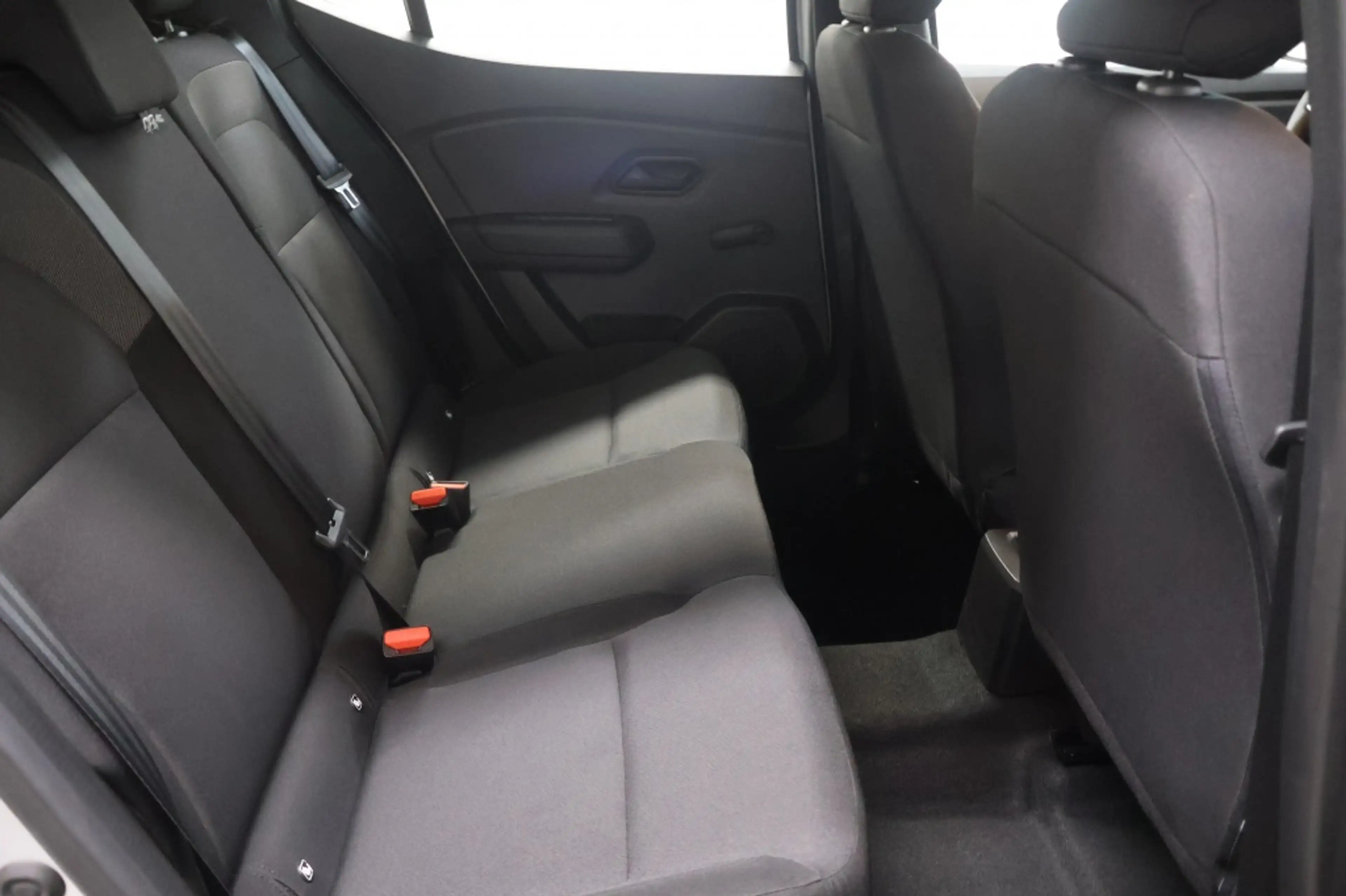 Dacia Sandero 1.0 TCe E-G Essential — photo 14