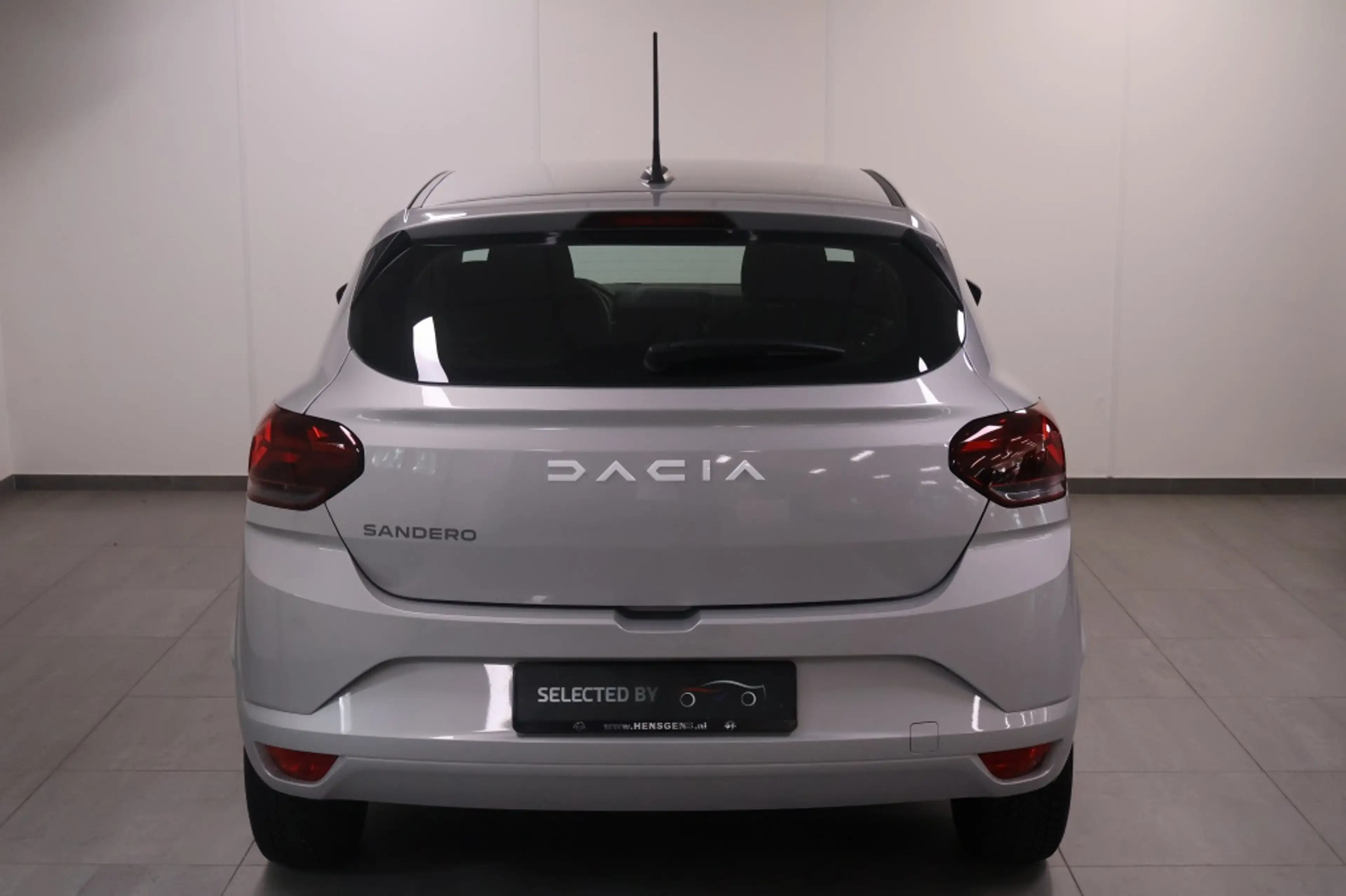 Dacia Sandero 1.0 TCe E-G Essential — photo 4