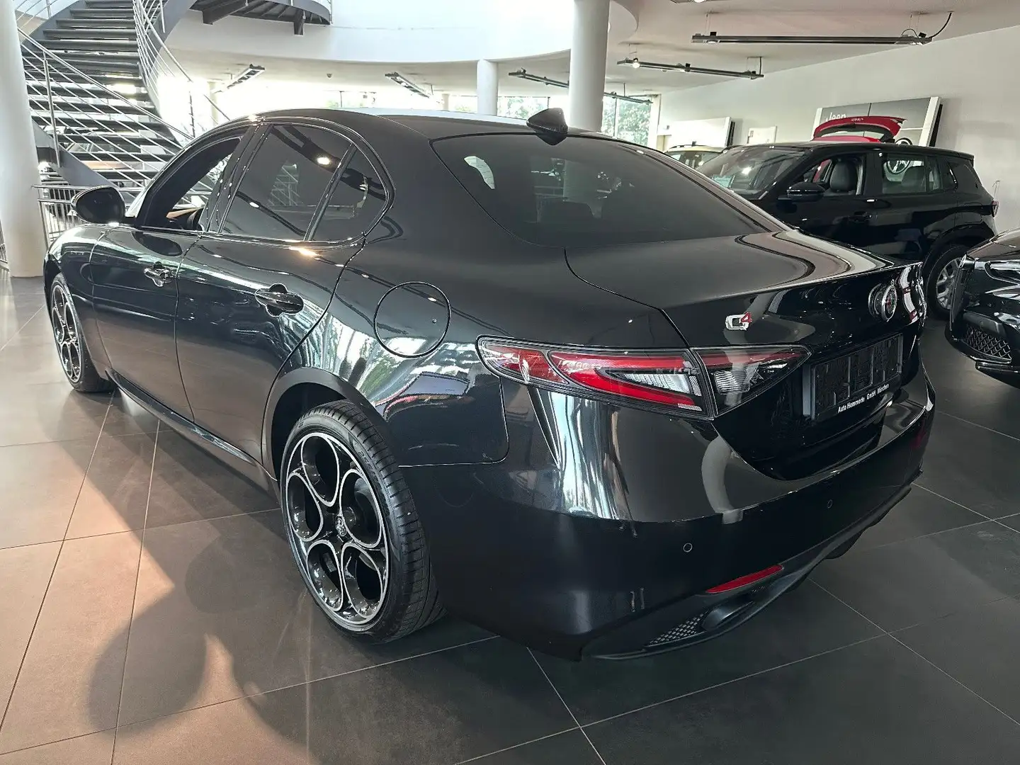 Alfa Romeo Giulia Competizione 2.0 280PS *HARMAN*Assistenz* Schwarz - 2