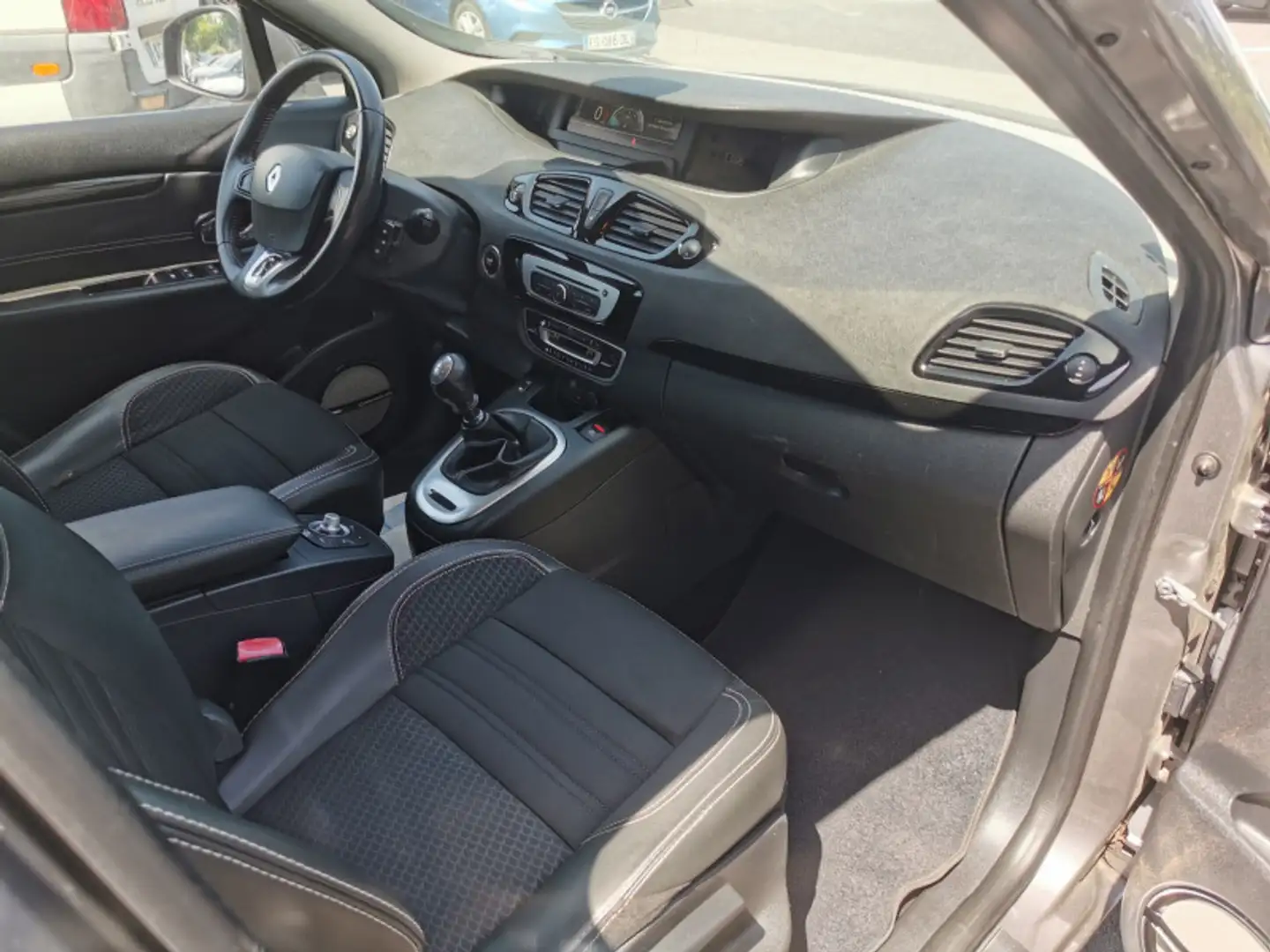 Renault Grand Scenic 1.6 DCI 130CH ENERGY BOSE ECO² 7 PLACES 2015 Gris - 2