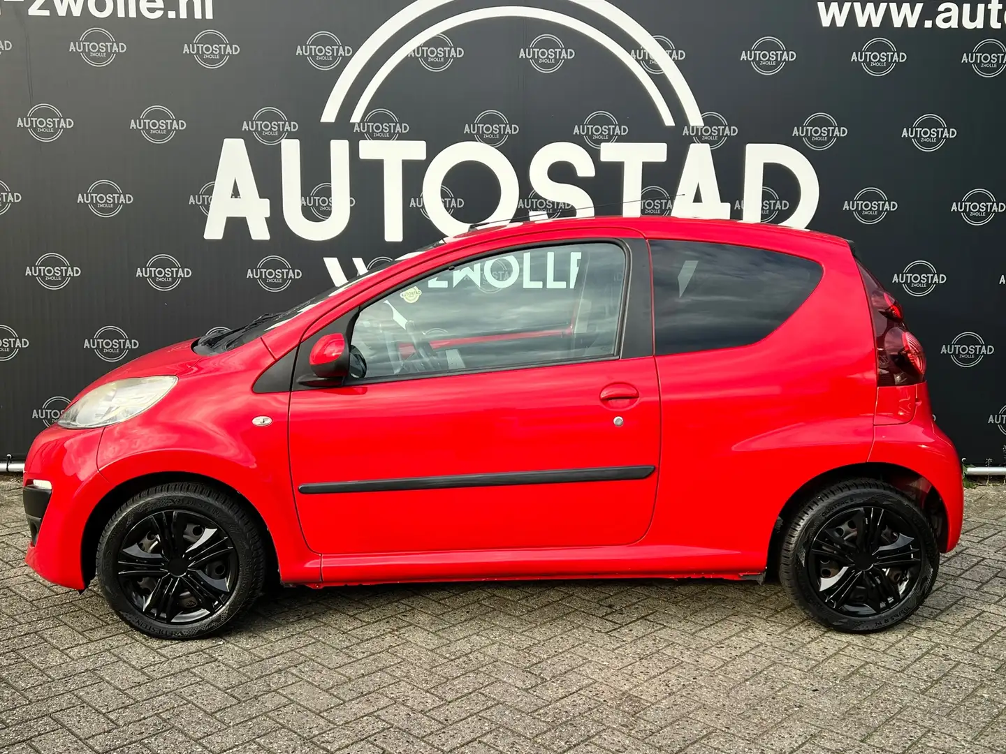 Peugeot 107 1.0 Active Automaat / NAP / APK / Airco / Elck. Ra Rouge - 2
