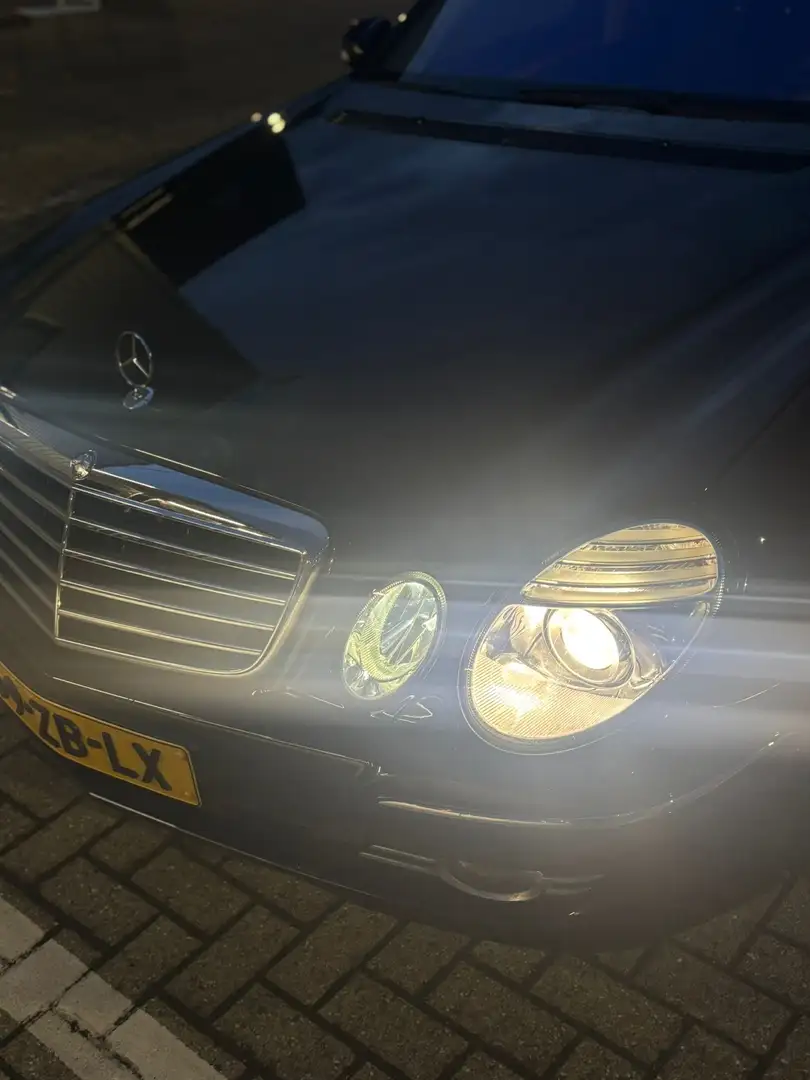 Mercedes-Benz E 320 Avantgarde Černá - 2