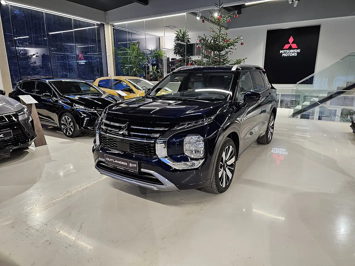 Mitsubishi Outlander 2,4 PHEV S-AWC Diamond Blau - 1