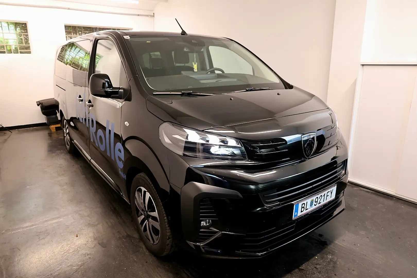 Peugeot Traveller Business BlueHDi 180 Lang L3 EAT8 Noir - 2
