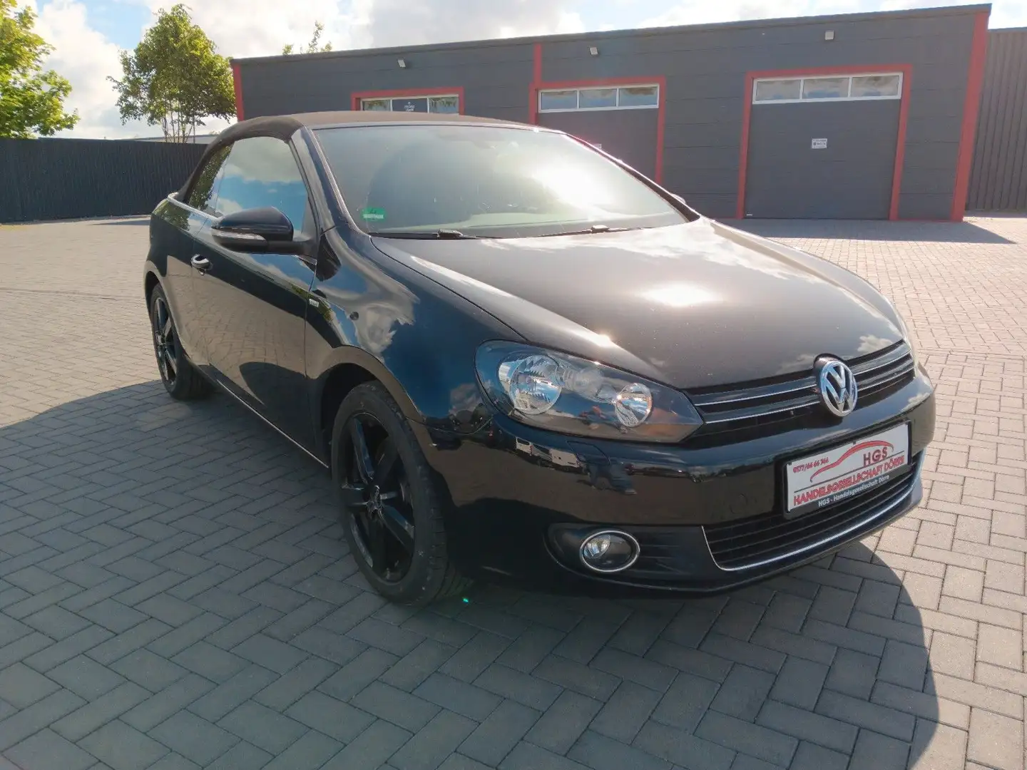 Volkswagen Golf VI Cabriolet Cup Navi Kamera Klima SHZ Schwarz - 2