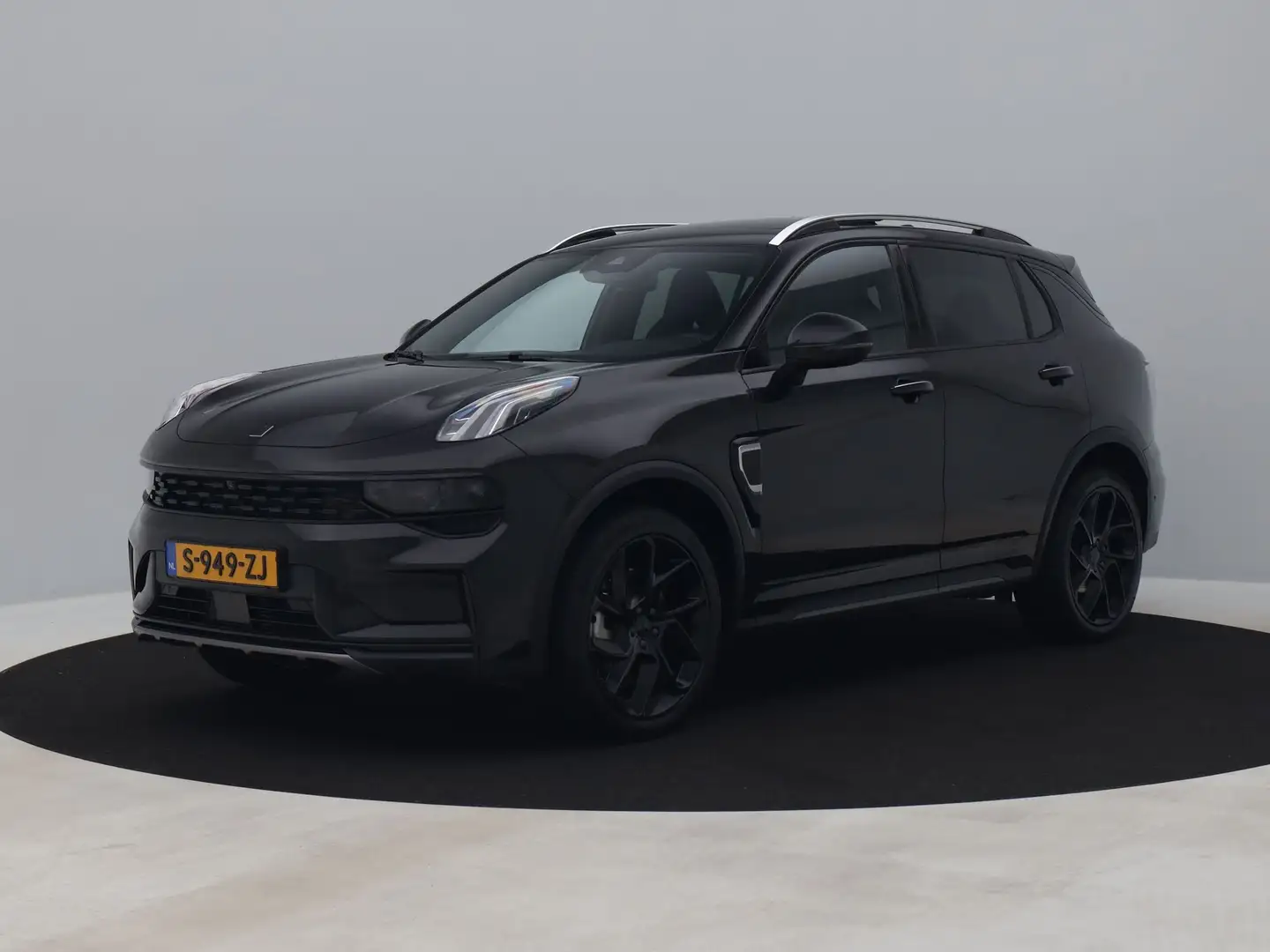 Lynk & Co 01 1.5 Plug-in Hybrid | 360° | BLACK | ZWARTE HEMEL | Zwart - 1